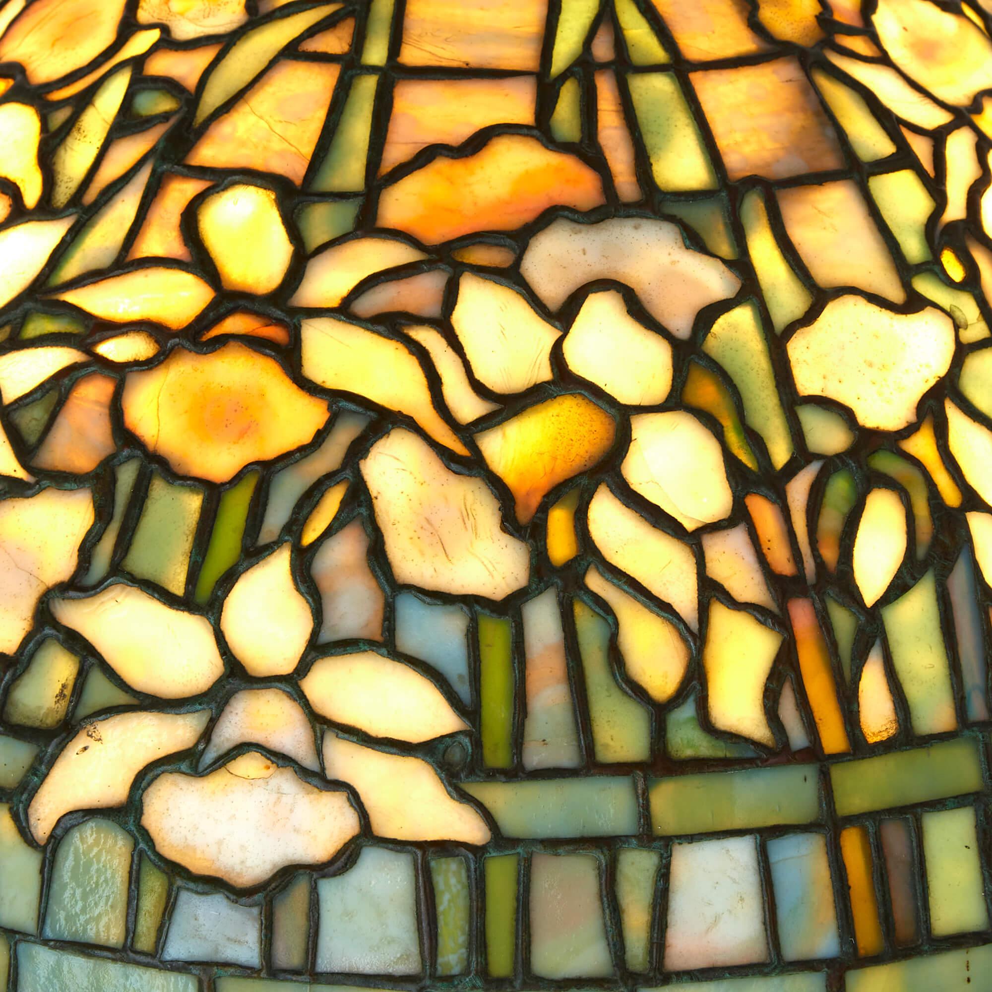 Tischlampe „Daffodil“ von Tiffany Studios (Art nouveau) im Angebot