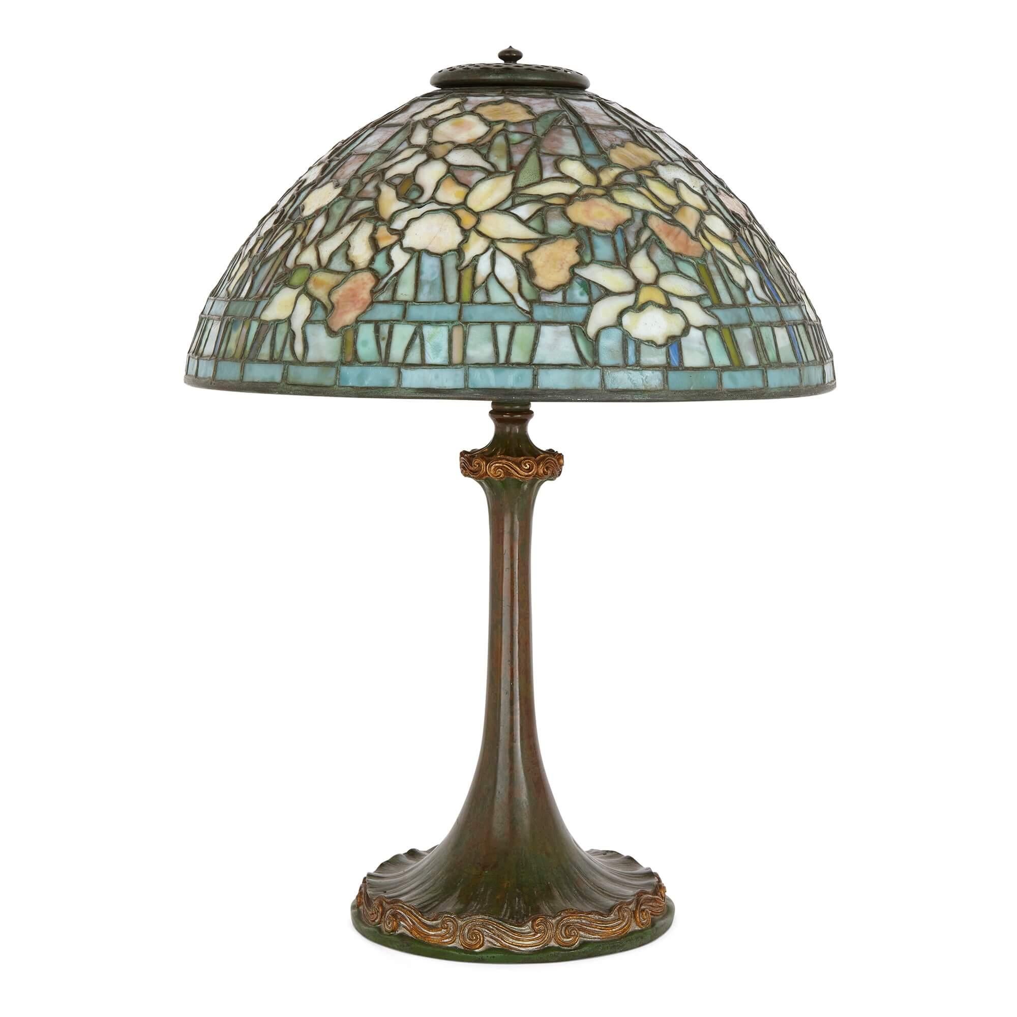 Américain Lampe de table Daffodil par Tiffany Studios en vente