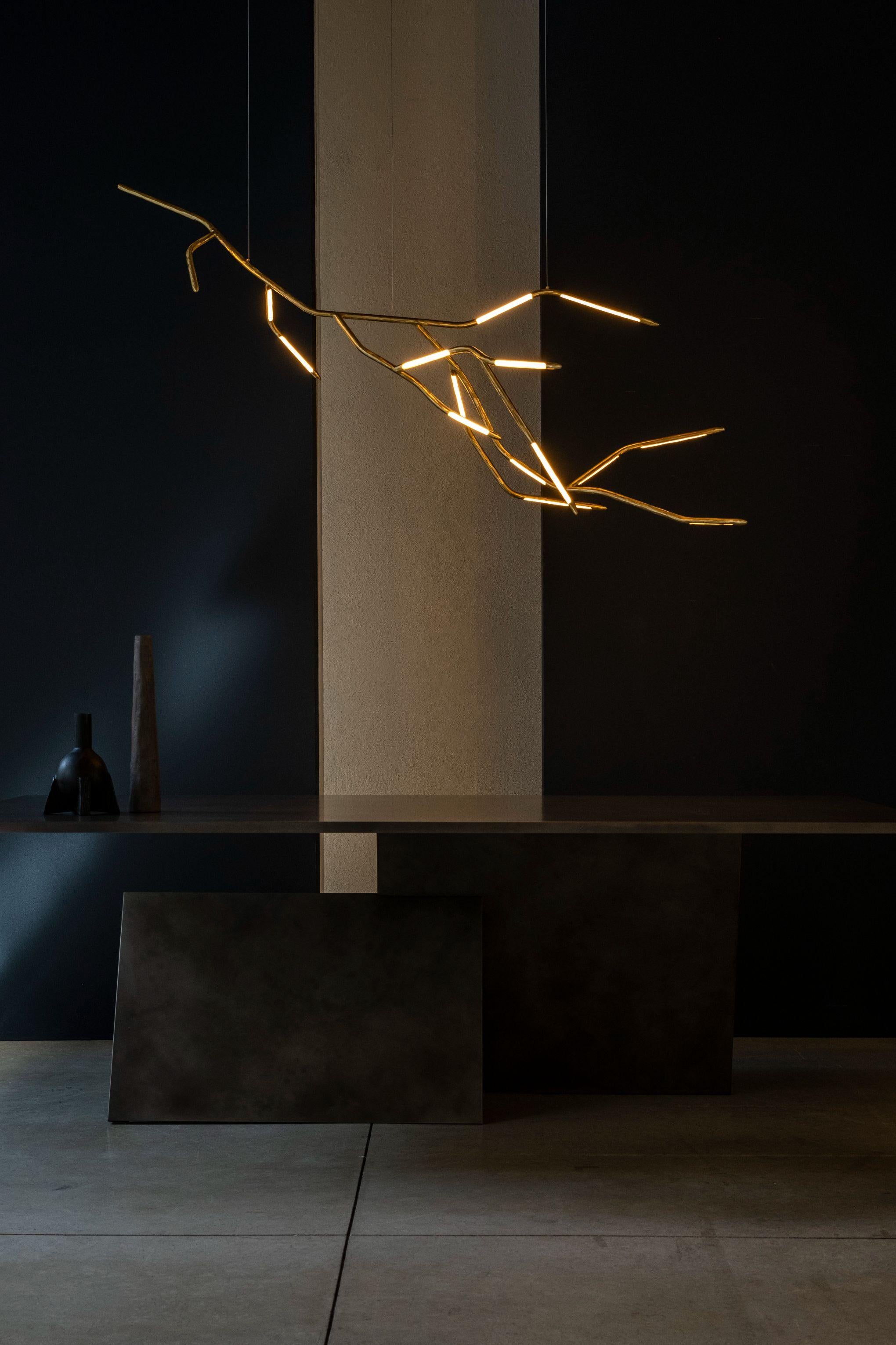 Grande lampe à suspension sculptée Dafne de Morghen Studio en vente 5