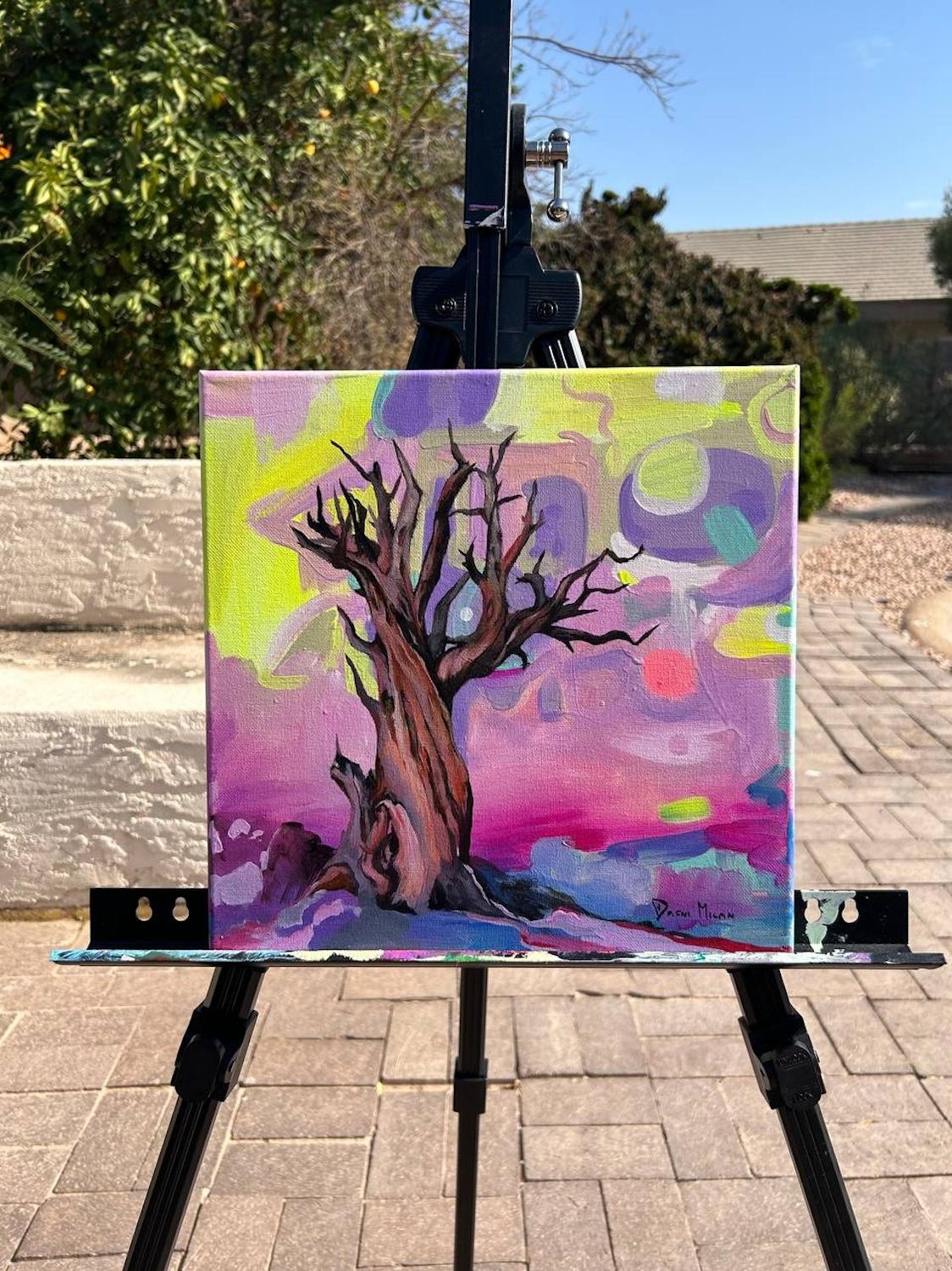 <p>Comentarios del artista<br />Un tronco nudoso destaca sobre un paisaje invernal abstracto. Los ricos púrpuras, rosas y amarillos crean una atmósfera enérgica y surrealista. La obra evoca la resistencia de los árboles, que se mantienen fuertes y