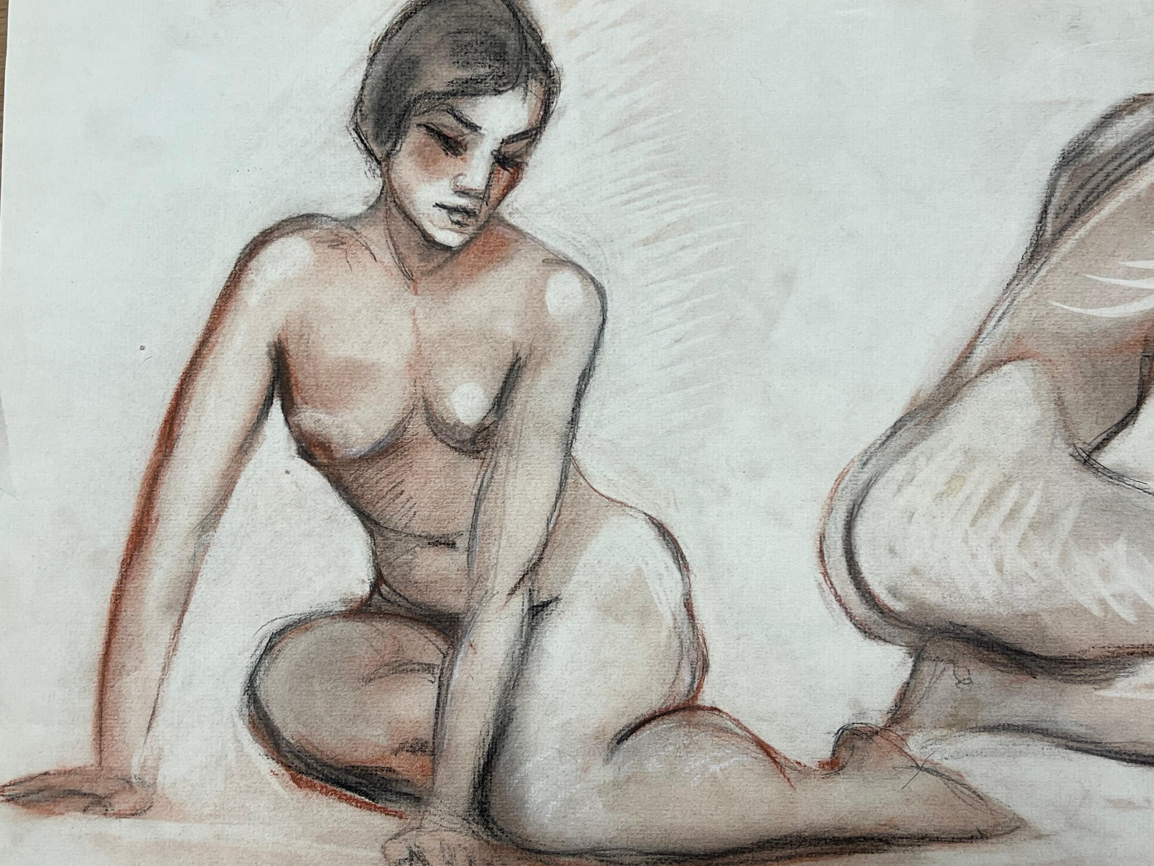 Schizzo a pastello francese originale del 1960 Espressiva modella nuda doppiamente seduta - Nude Painting Grigio di Dagmar Web