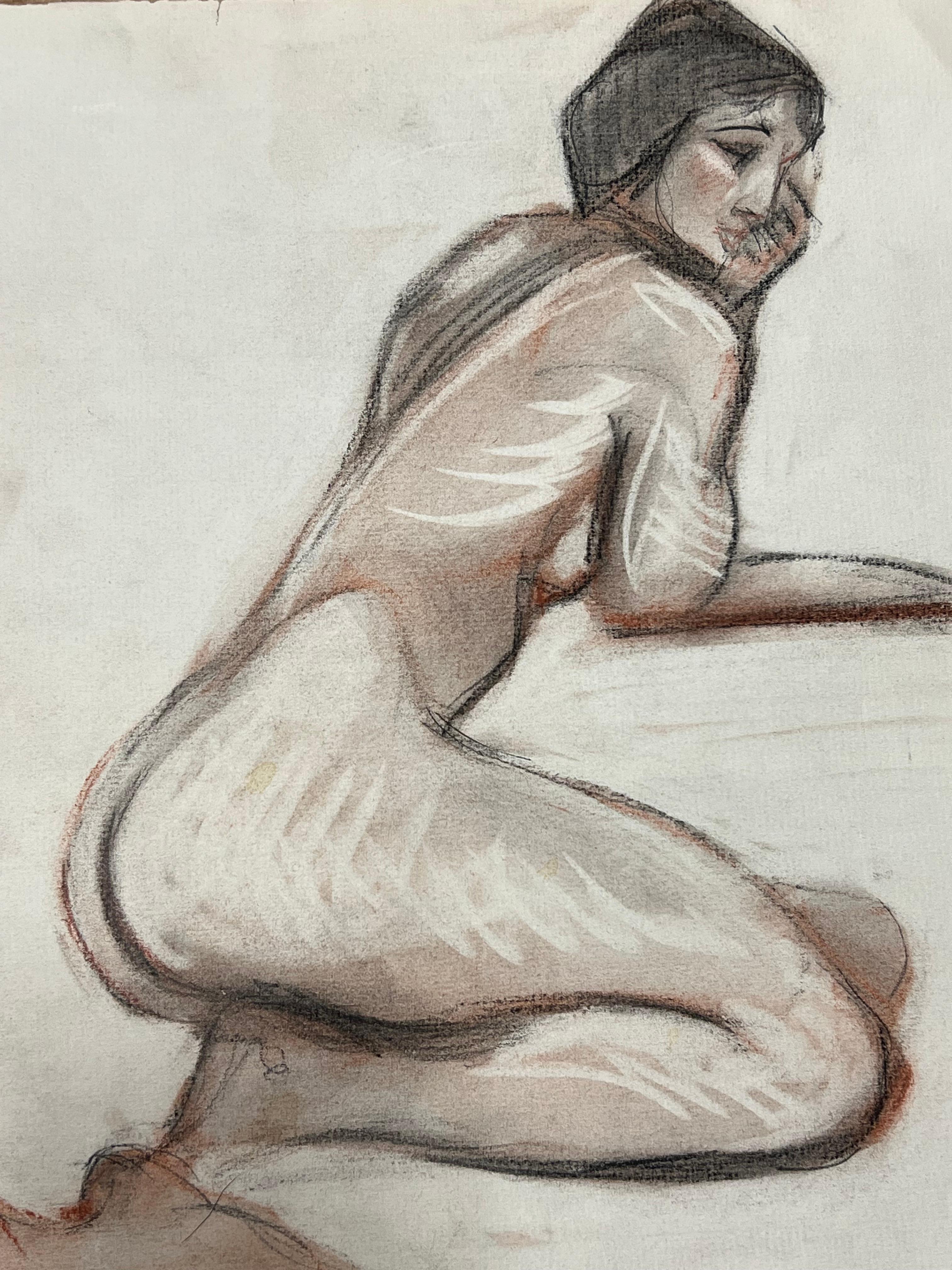 Schizzo a pastello francese originale del 1960 Espressiva modella nuda doppiamente seduta in vendita 1