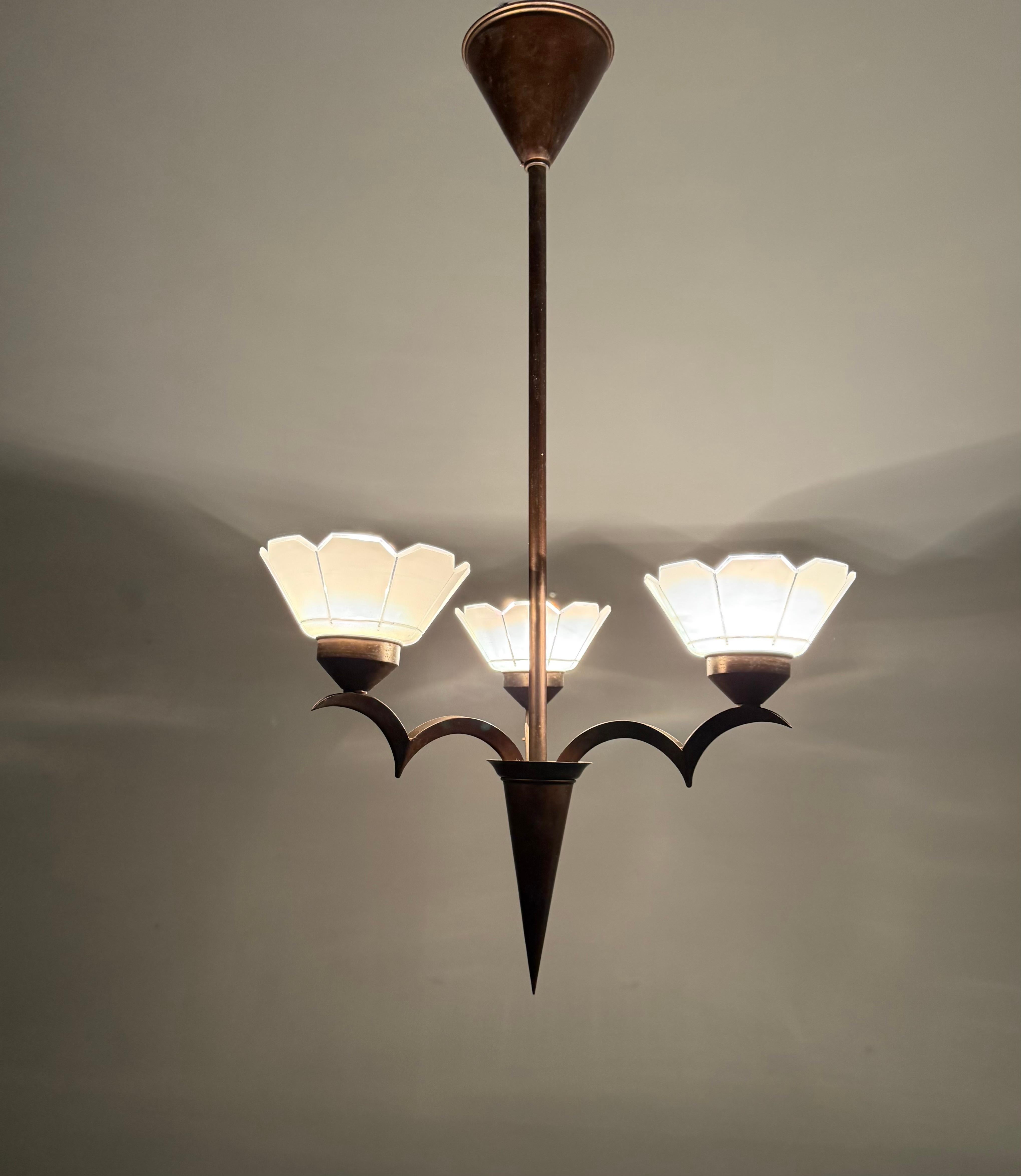 Top Art Deco Chandelier, Stunning Design, Flower Shape with Finest Glass Shades For Sale 10