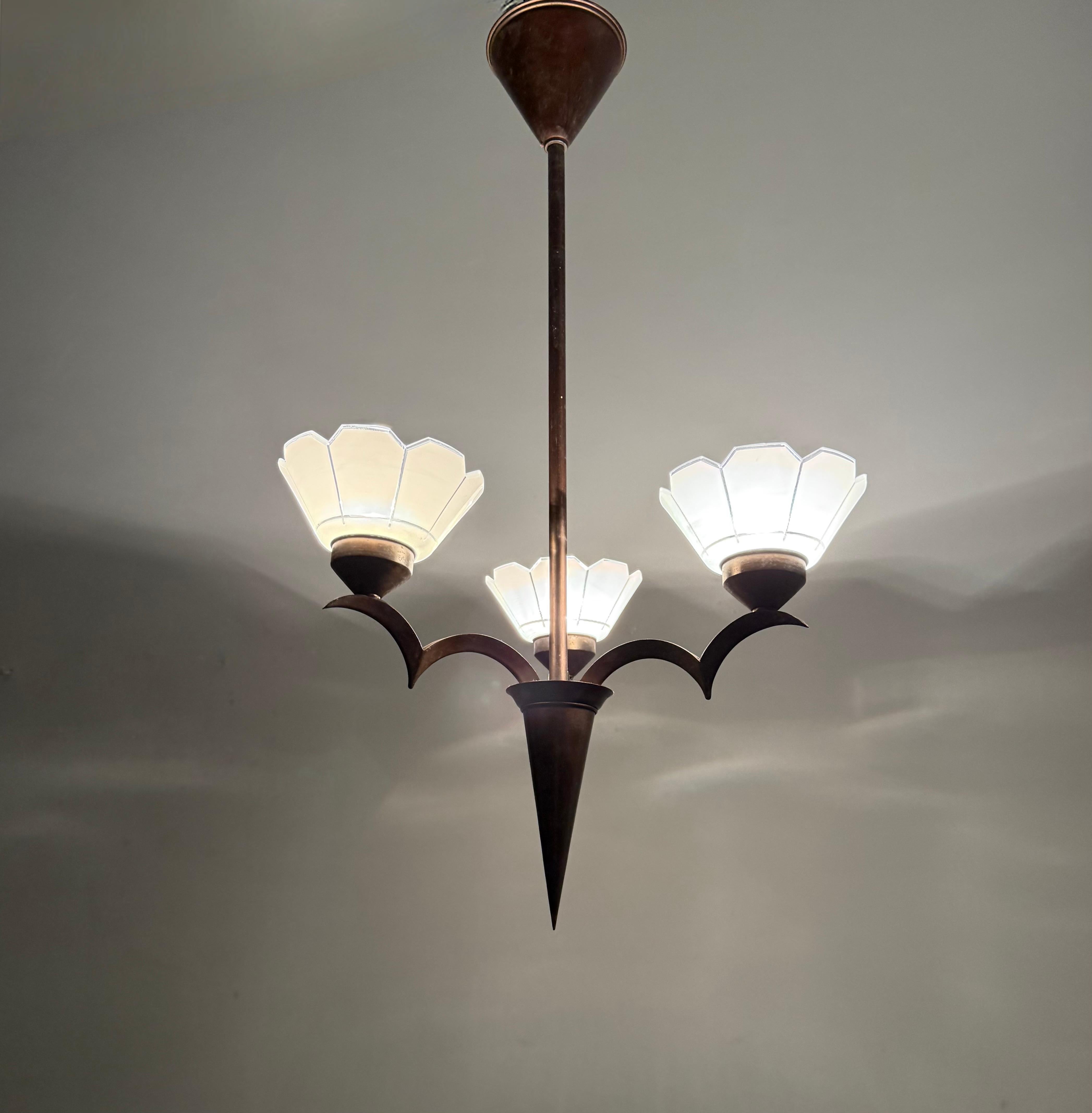 Top Art Deco Chandelier, Stunning Design, Flower Shape with Finest Glass Shades For Sale 12
