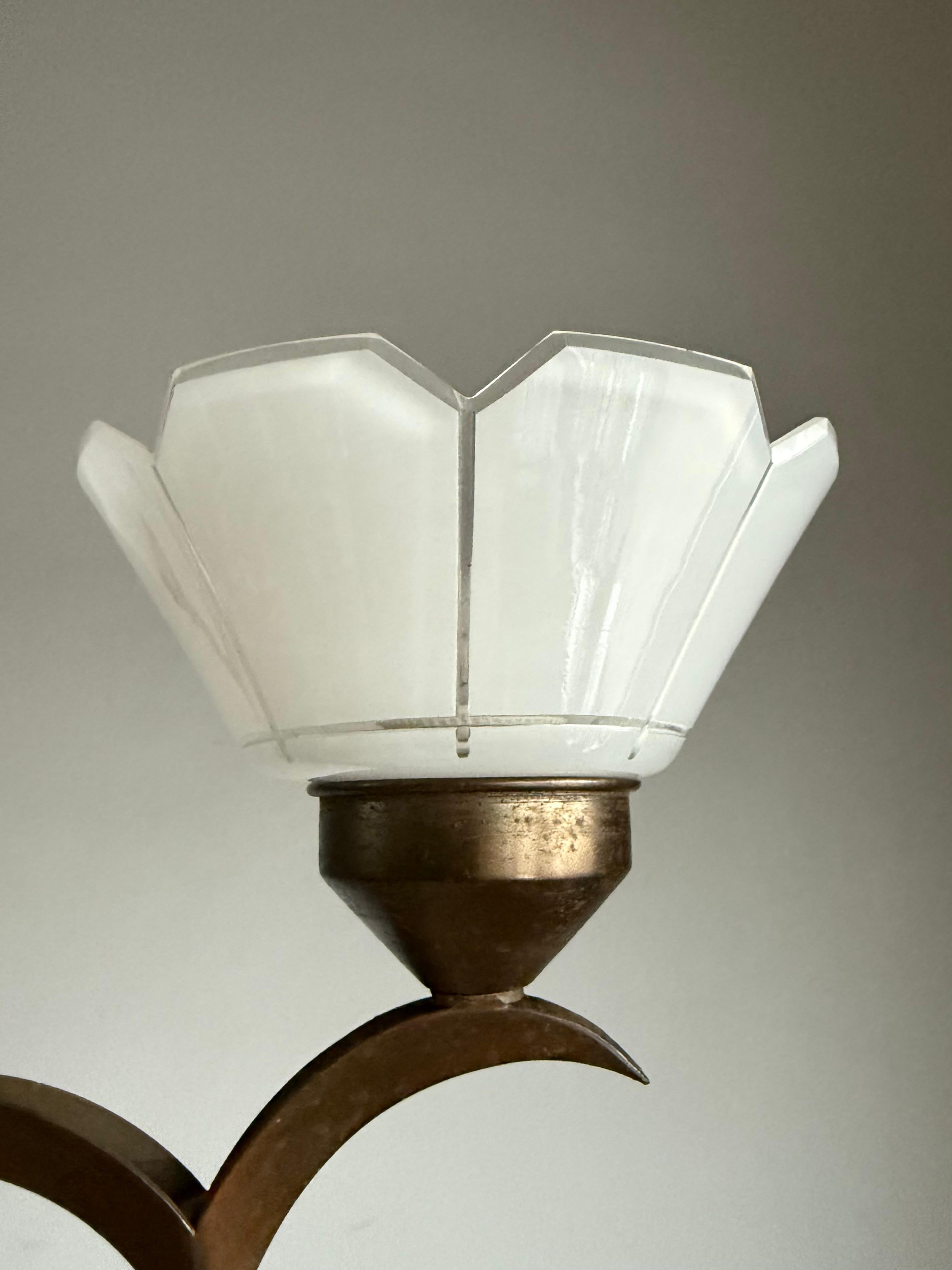 Hand-Crafted Top Art Deco Chandelier, Stunning Design, Flower Shape with Finest Glass Shades For Sale