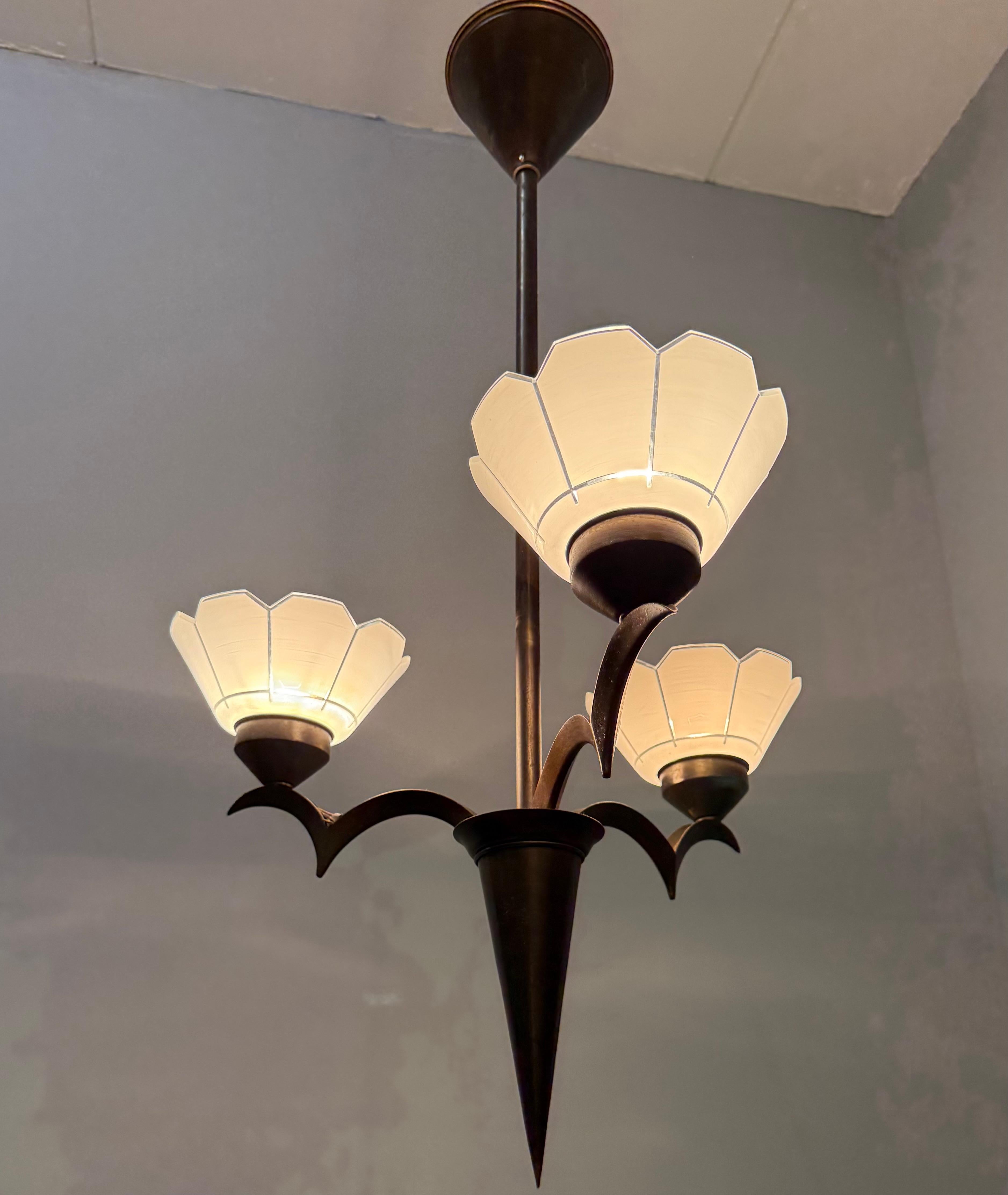 Top Art Deco Chandelier, Stunning Design, Flower Shape with Finest Glass Shades For Sale 2