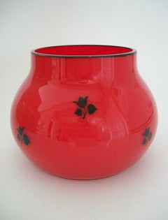 Dagobert Peche, Loetz, Vaso in vetro incamiciato con decorazione a smalto, C. R., 1915 ca.