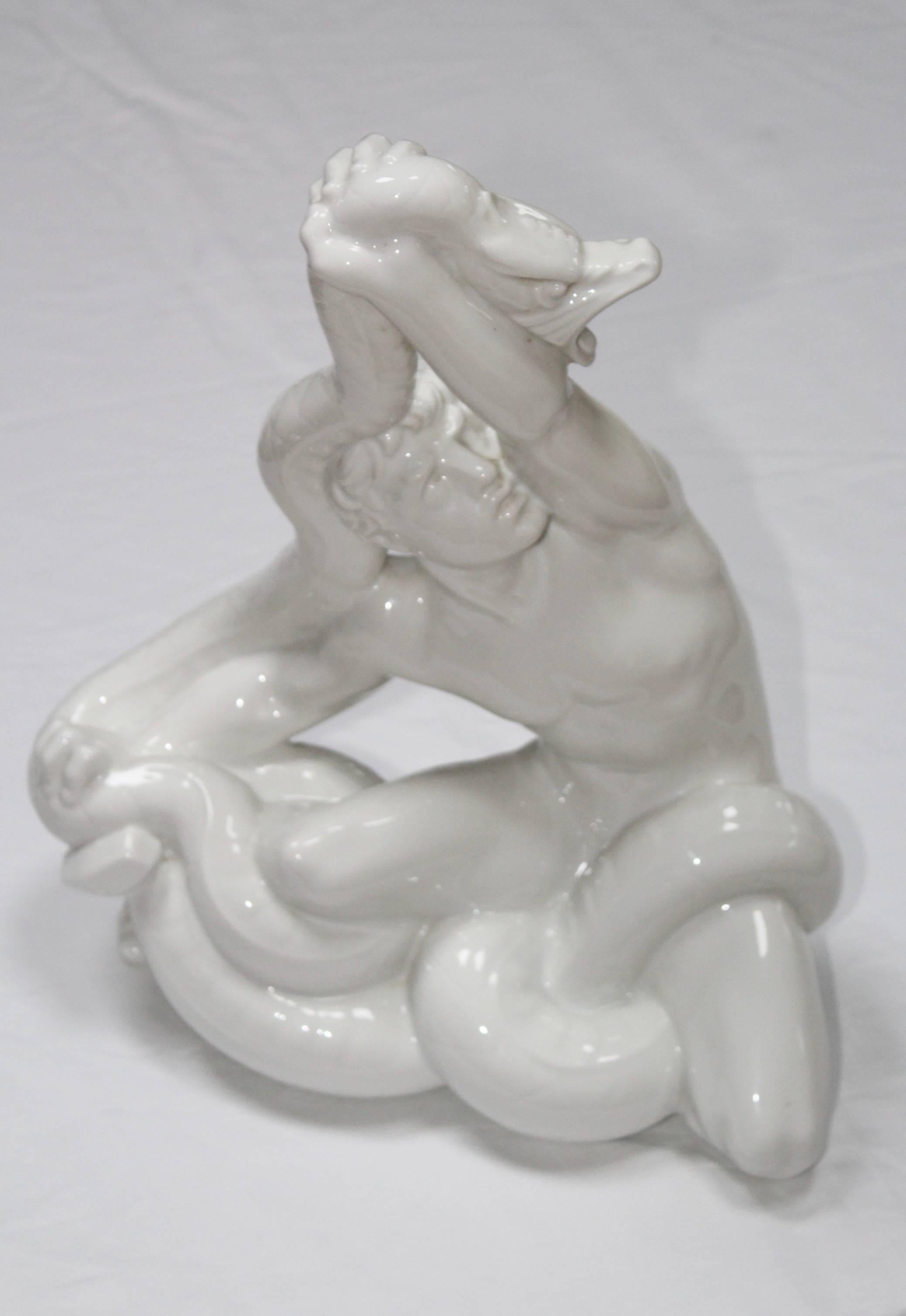Wunderschöne dänische Porzellanskulptur aus den 1950er Jahren von Jens Jacob Bregno für Dahl Jensen.