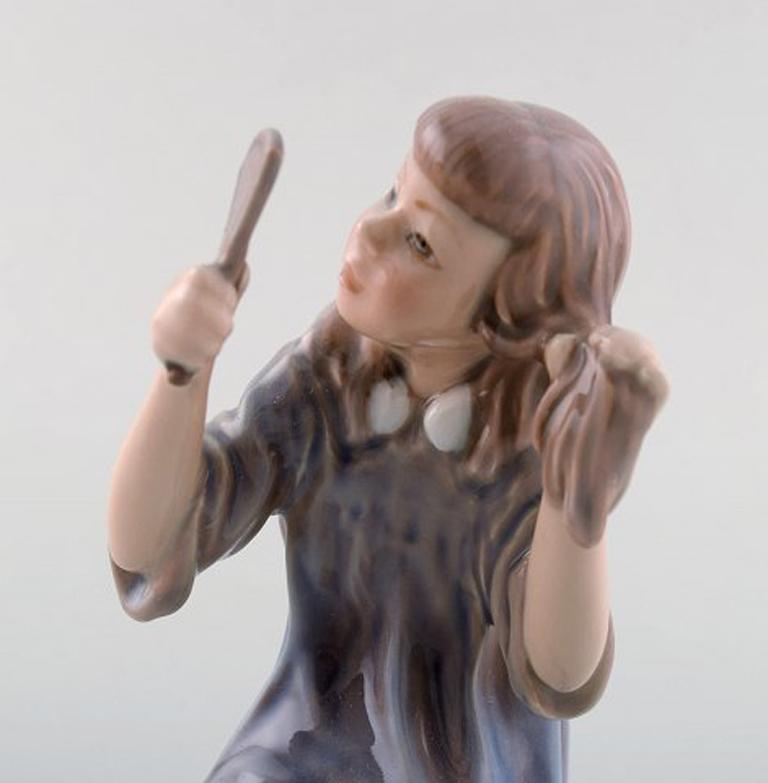 Danish Dahl Jensen Porcelain Figurine, Girl with Mirror, Model Number 1351