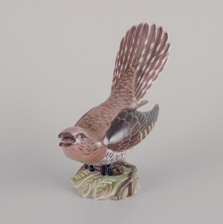 Statuetta in porcellana di un cuculo di Dahl Jensen.
Numero civico 1314.
Degli anni '30 o '40.
Prima qualità di fabbrica.
In ottime condizioni.
Contrassegnato.
Dimensioni: L 17,0 cm x L 6,0 cm x H 16,0 cm.
