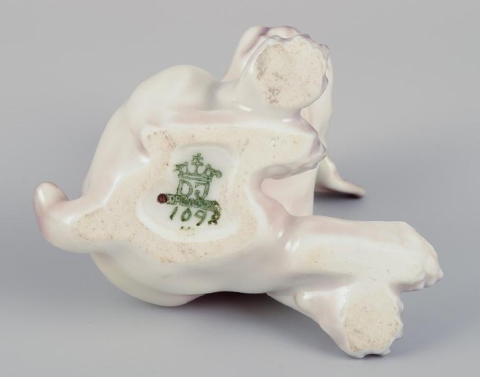 Porzellanfigur einer französischen Bulldogge von Dahl Jensen. im Angebot 2