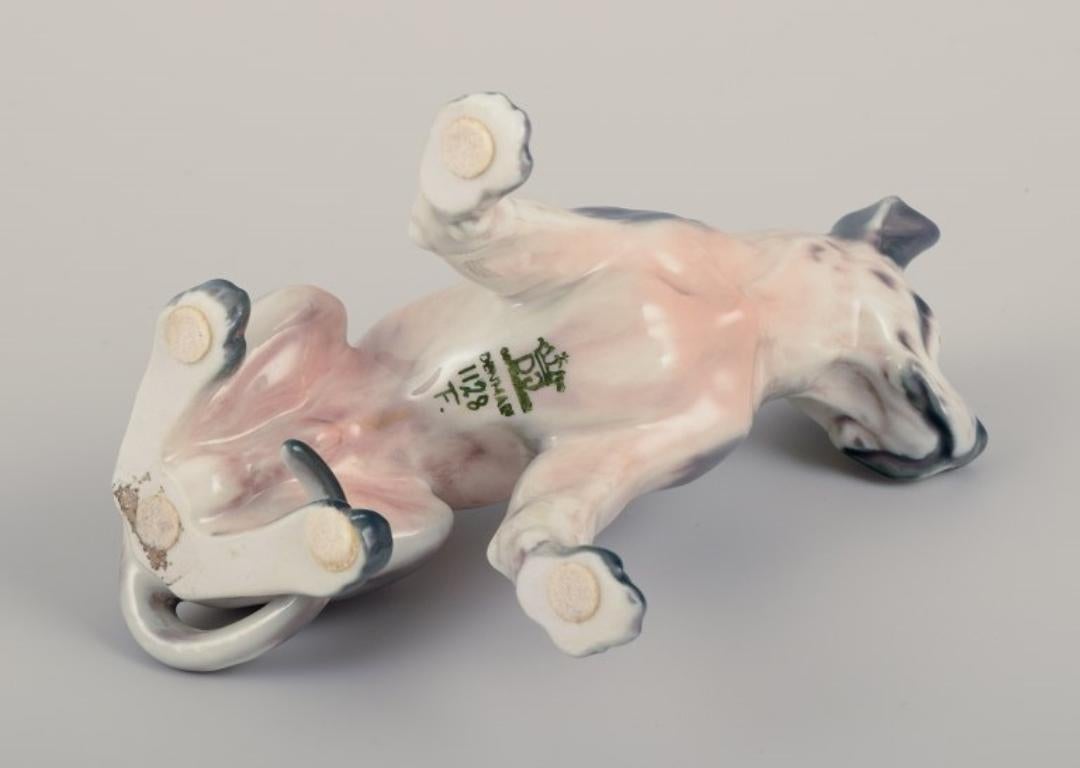 Milieu du XXe siècle Jensen, figurine en porcelaine représentant un dogue allemand. Environ 1930 en vente