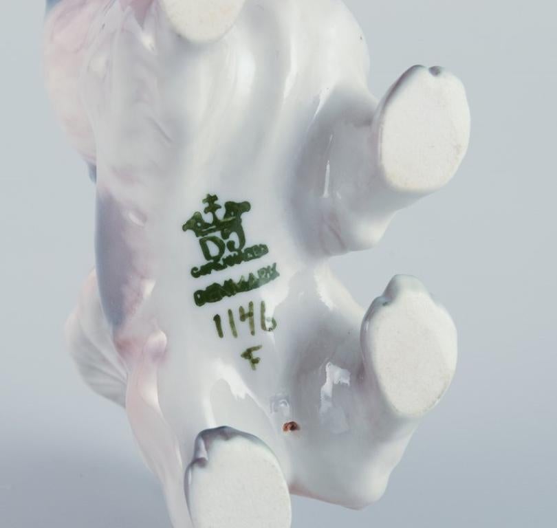 Mid-20th Century Dahl Jensen, porcelain figurine of a Pekingese.  For Sale