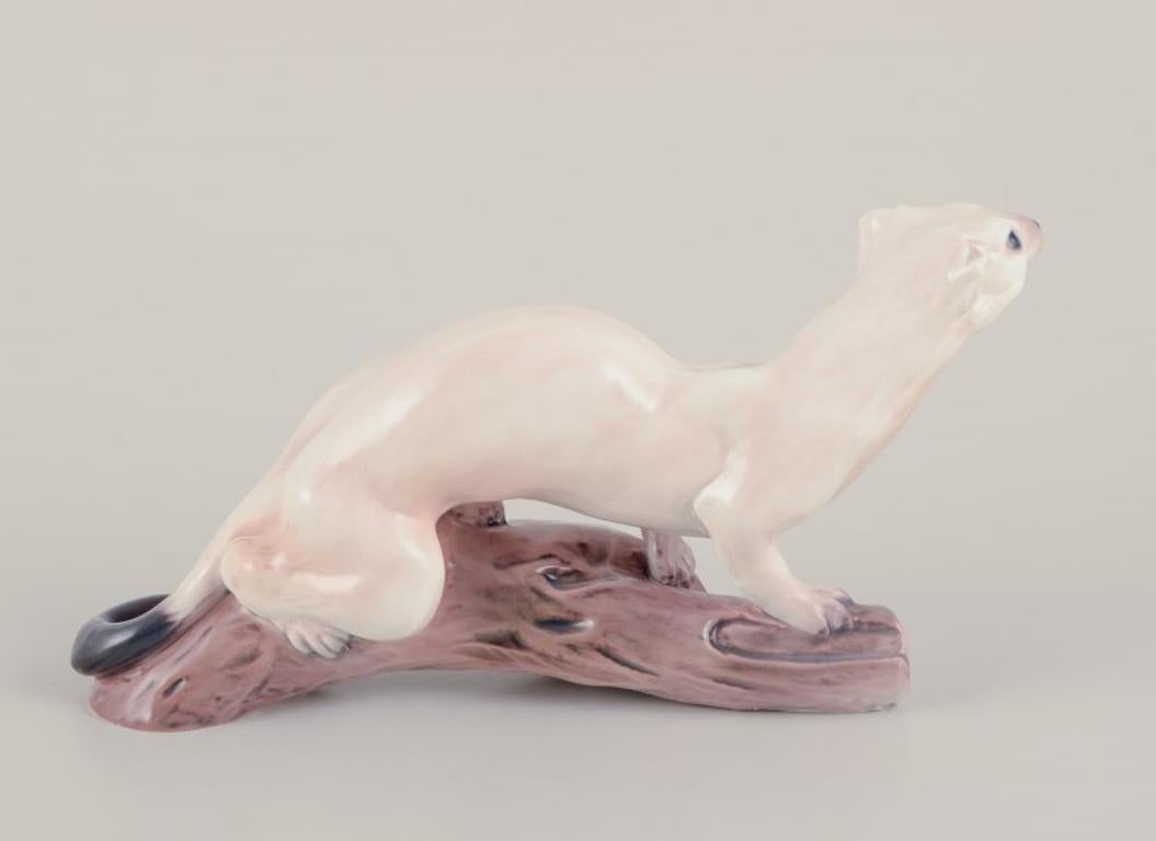 Metà XX secolo Dahl Jensen, statuetta in porcellana di ermellino/elk. 1930/40s in vendita