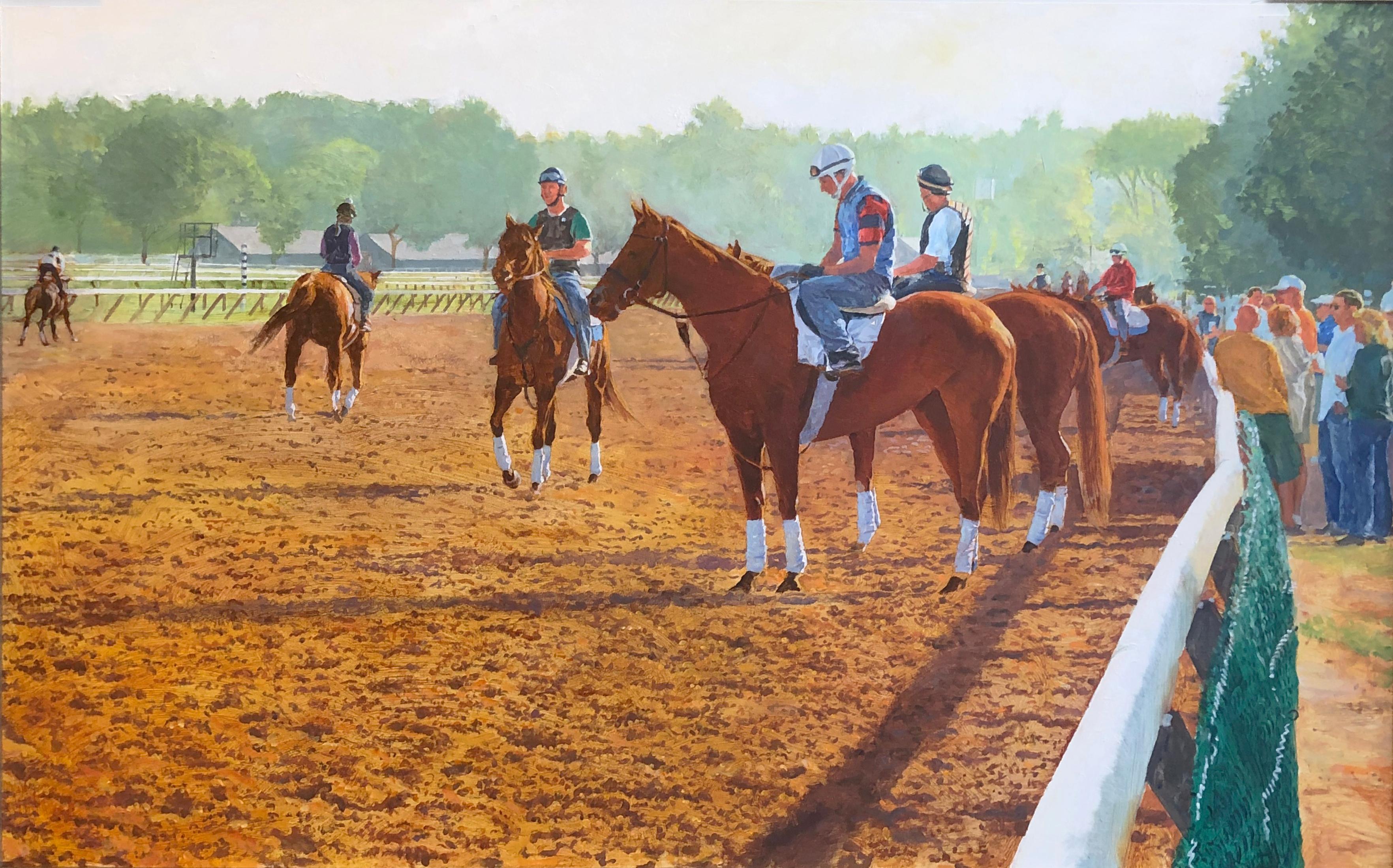 Dieses realistische Pferdestück "Waiting on the Track" des Künstlers Dahl Taylor ist ein 30x48 großes Ölgemälde auf Leinwand mit  Rennpferde, die in der Nähe des Zauns der unbefestigten Rennstrecke warten. Dies ist ein Blick hinter die Kulissen der