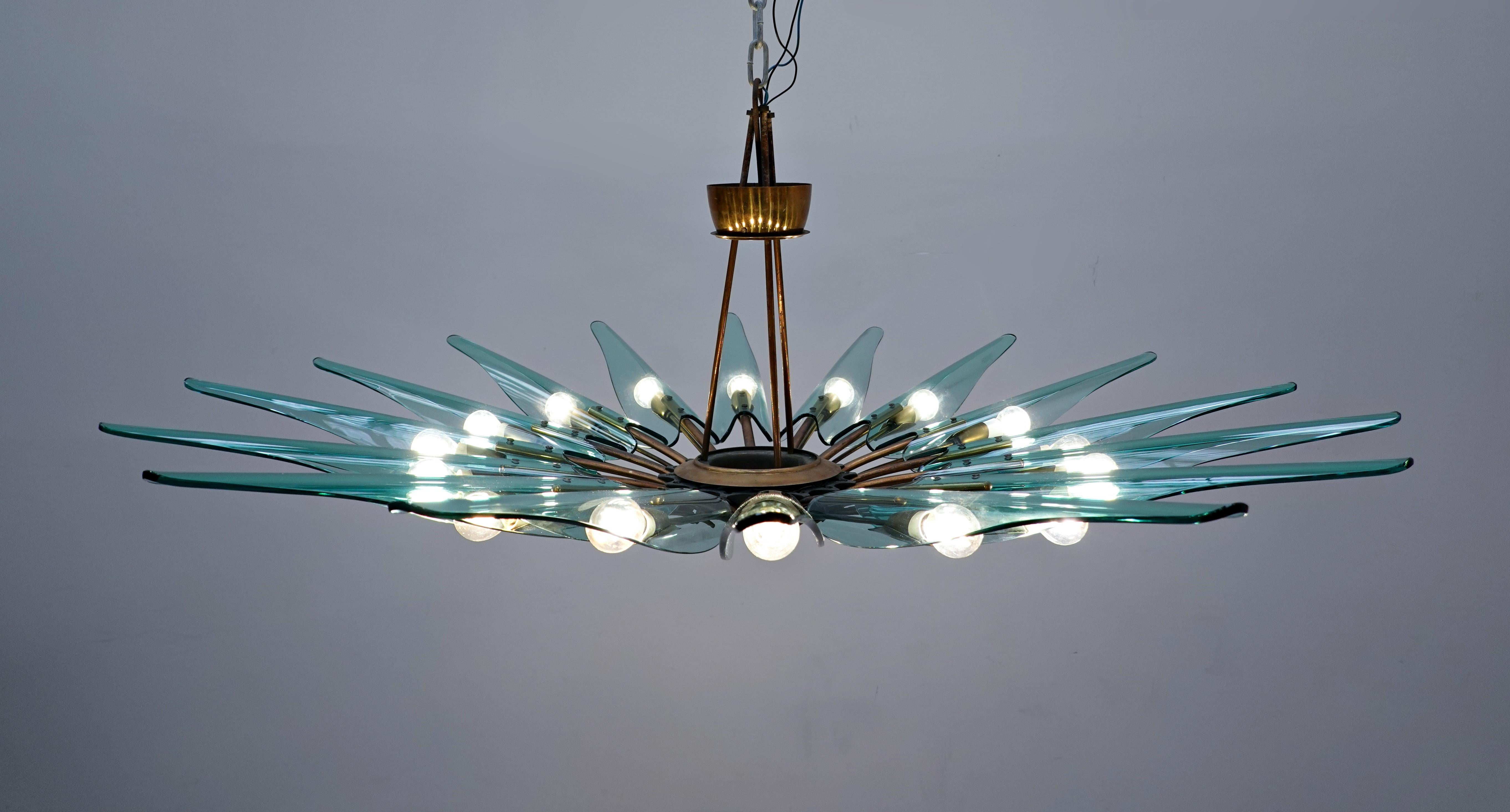 Dahlia Chandelier Mod. 1563A by Max Ingrand for Fontana Arte, Italy, 1950 In Good Condition For Sale In Brussels, BE