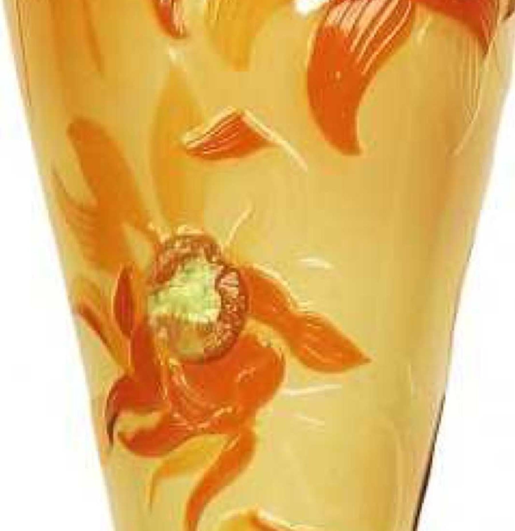 Inizio XX secolo Vaso in vetro cammeo 'Dahlia' lucidato a fuoco, firmato da Emile Gallé, circa 1900 in vendita