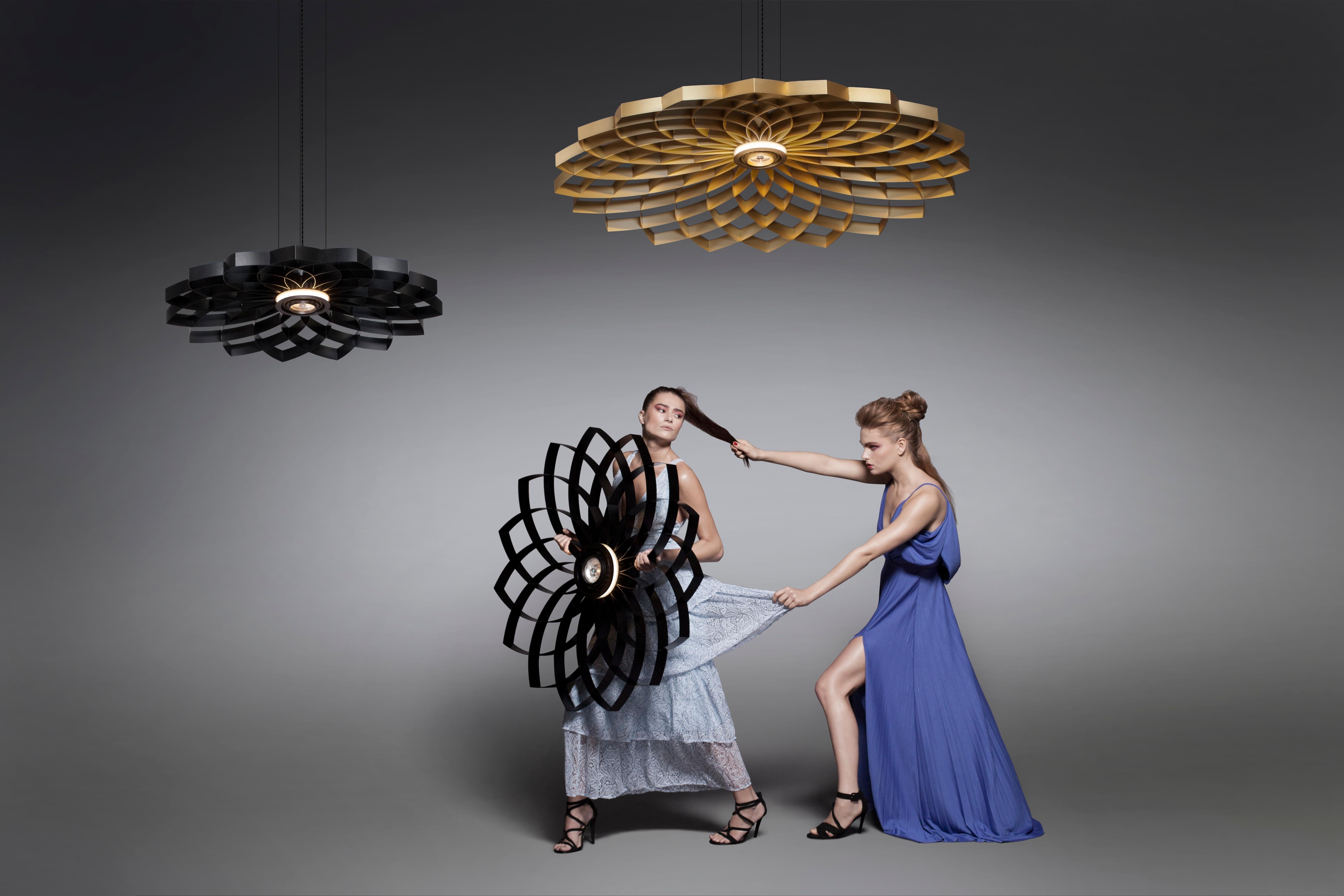 Lampada a sospensione Dahlia Small in alluminio anodizzato nero di JSPR in vendita 2