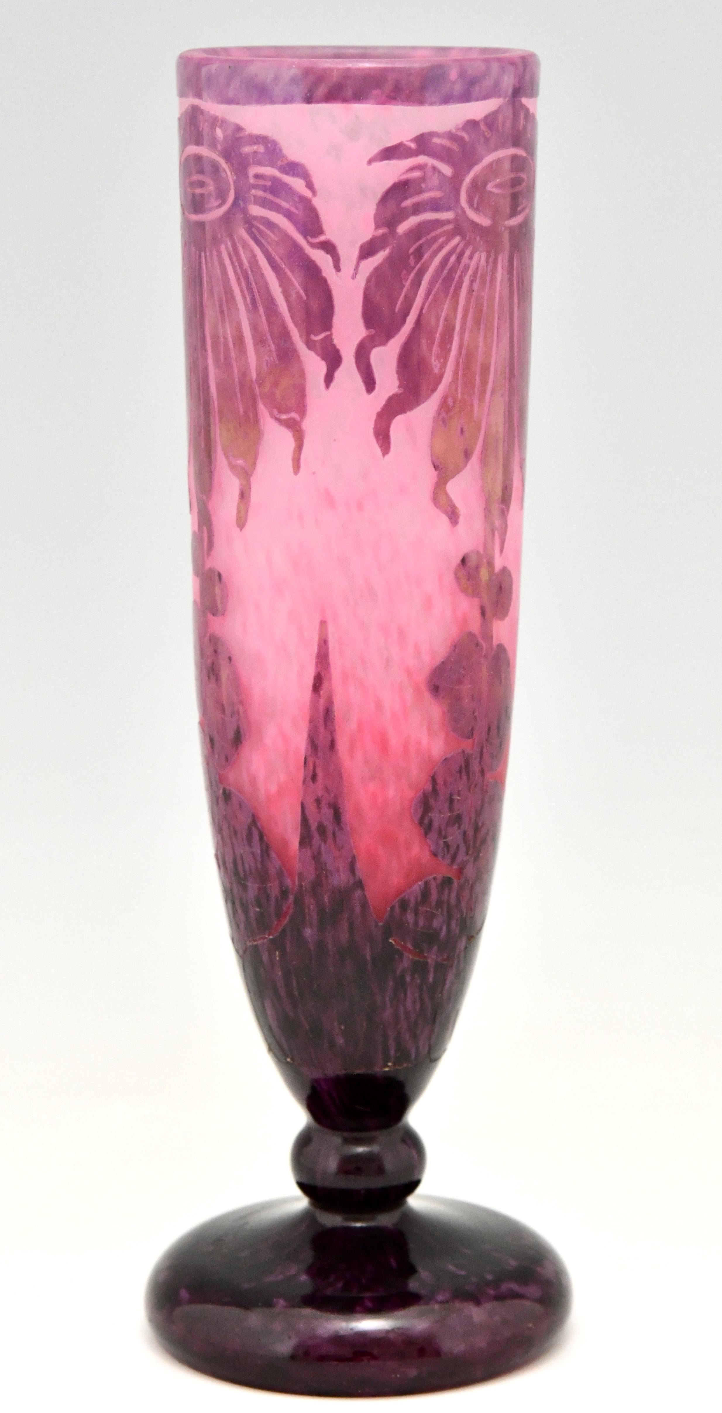 Dahlias Art Deco Cameo Glass Vase with Flowers Le Verre Français, 1923 In Good Condition In Antwerp, BE