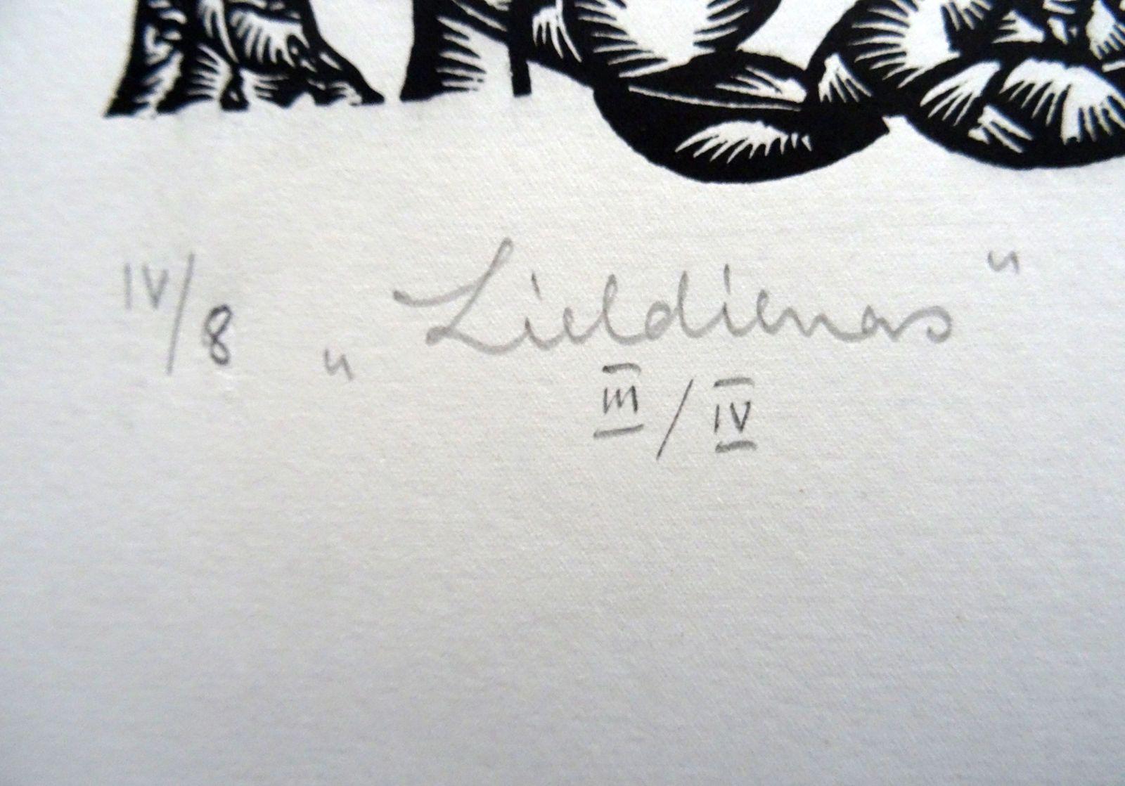 Pâques. 1984. Papier, linogravure, 25 x 34 cm - Artisanat Print par Dainis Rozkalns
