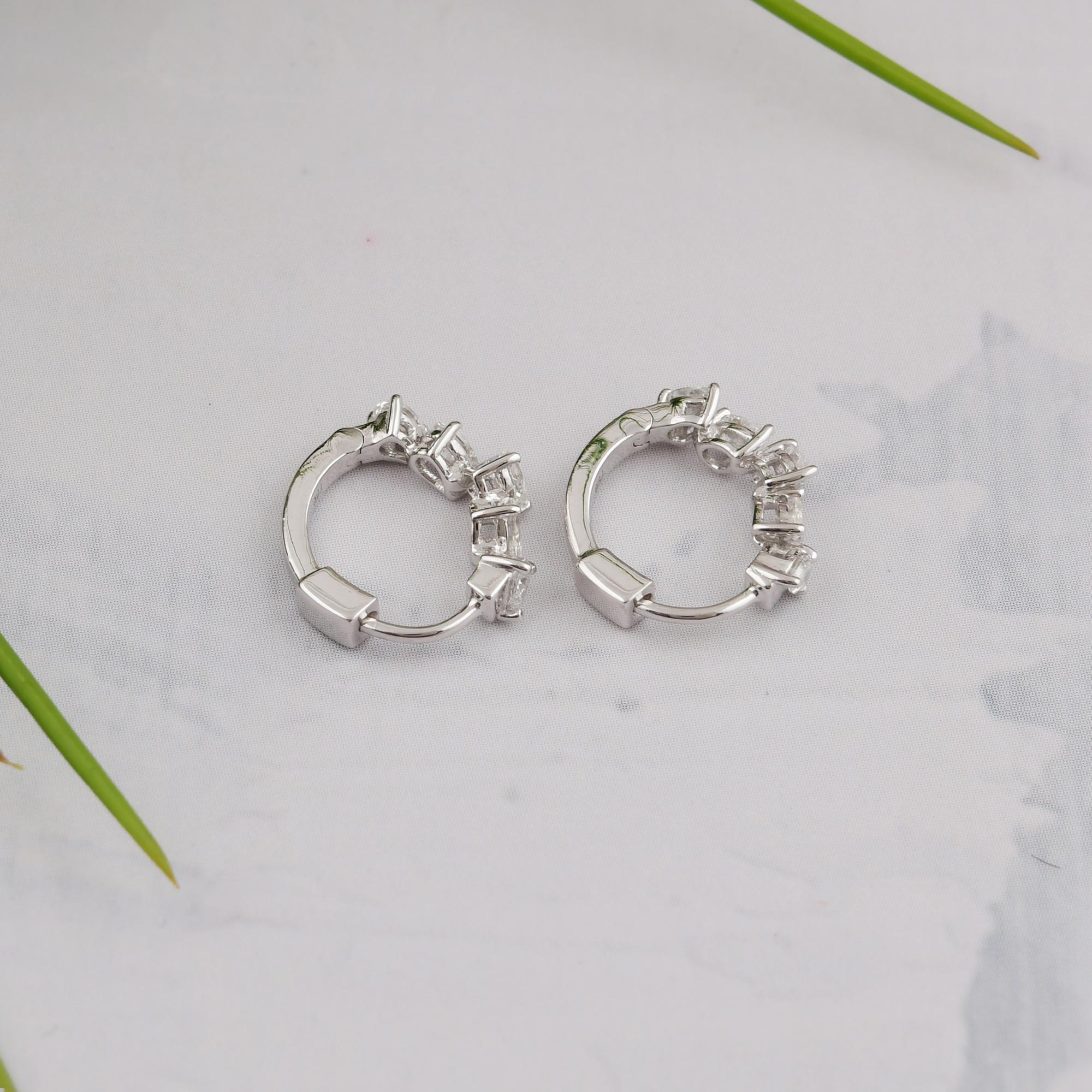 De las mujeres Delicados pendientes de aro abrazador con diamantes talla pera SI/HI de 0,48 qt y oro blanco de 18 quilates en venta