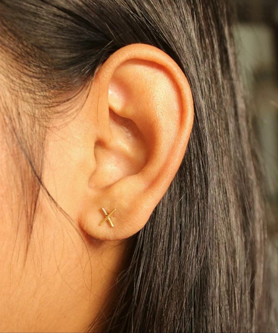 Dainty 14k Solid Gold Minimalist XO Earrings Fashion Earring Piercing Jewelry. For Sale 4