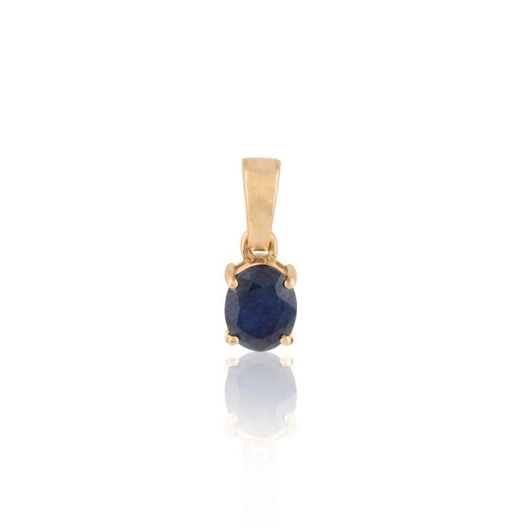 Bague et boucles d'oreilles en or jaune 18 carats avec pendentif en saphir bleu véritable Neuf - En vente à New York, NY