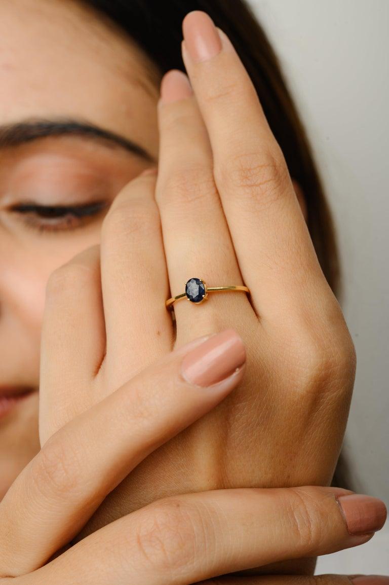 Bague et boucles d'oreilles en or jaune 18 carats avec pendentif en saphir bleu véritable en vente 3