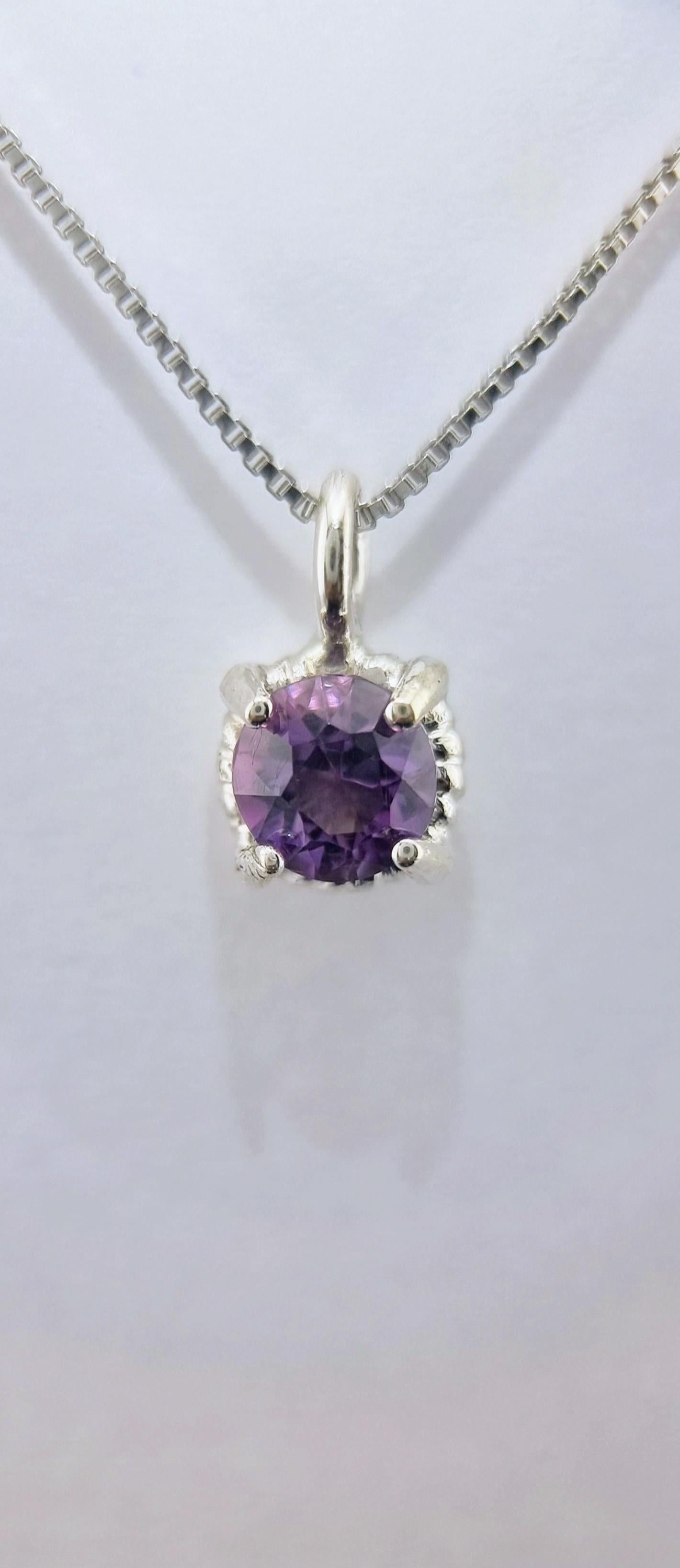 Magnifique pendentif améthyste ronde torsadée de 6 mm en argent sterling avec chaîne italienne en vente 3
