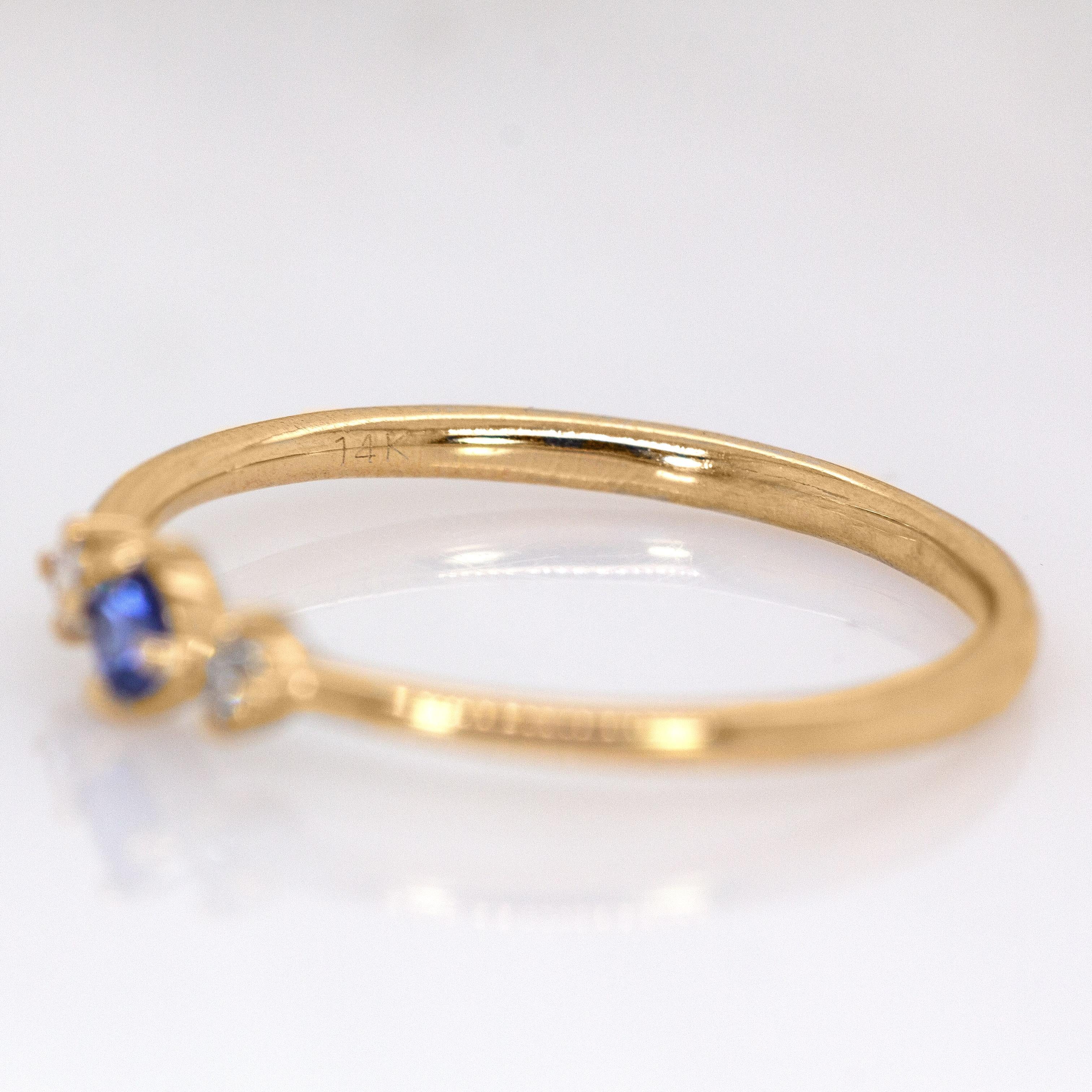 Zierliche AAA Ceylon Blue Sapphire Ring: 14K massivem Gold, natürliche Diamant Akzente im Angebot 2
