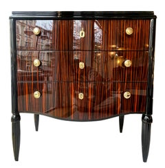 Dainty Art Deco chest of drawers