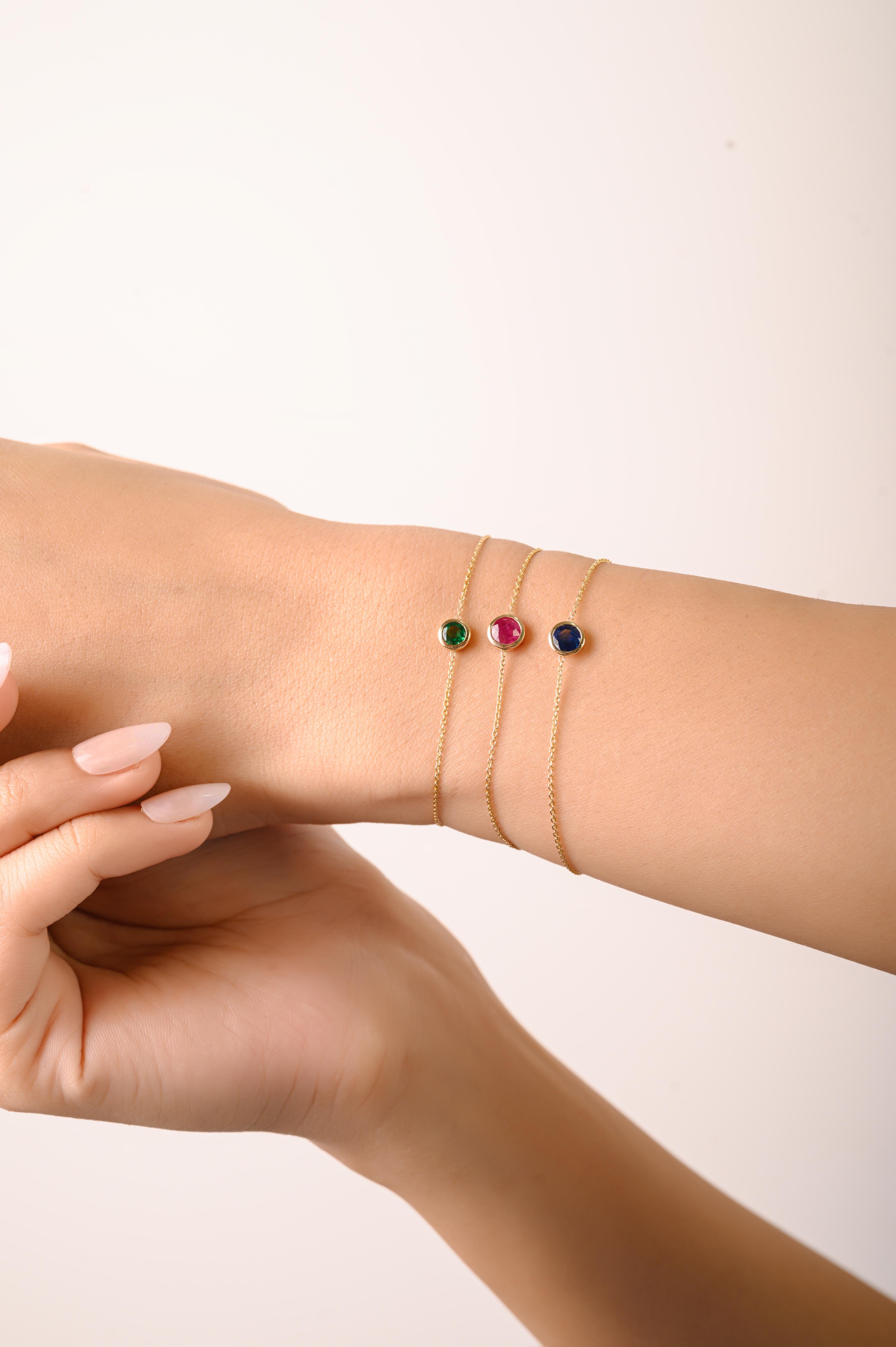 Taille ronde Bracelet en or jaune 14K serti de saphirs bleus ronds et délicats en vente