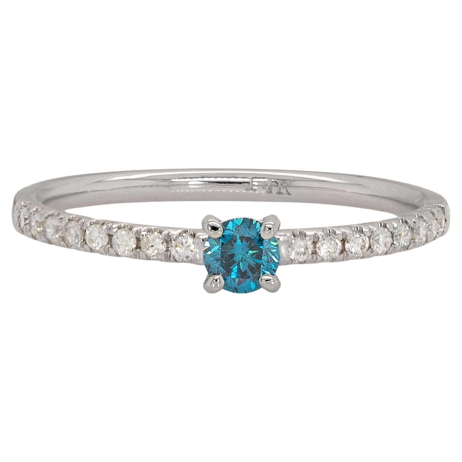 Zierlicher blauer Diamantring mit natürlichen Diamantakzenten: 14K Weißgold, RD 3.5mm im Angebot