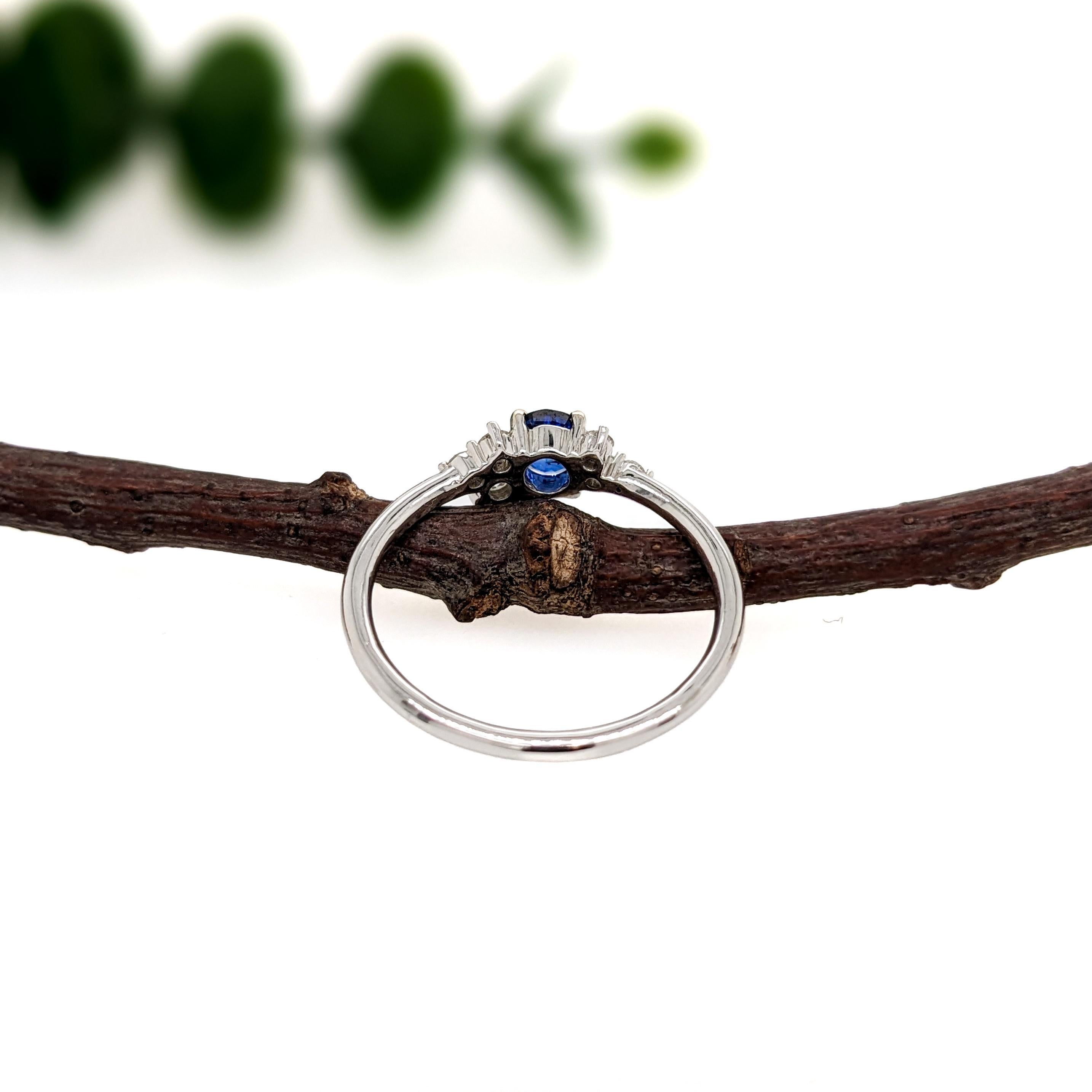 Bague en or massif 14 carats avec saphir de Ceylan et diamants extraits de la terre  RD 4mm Pour femmes en vente