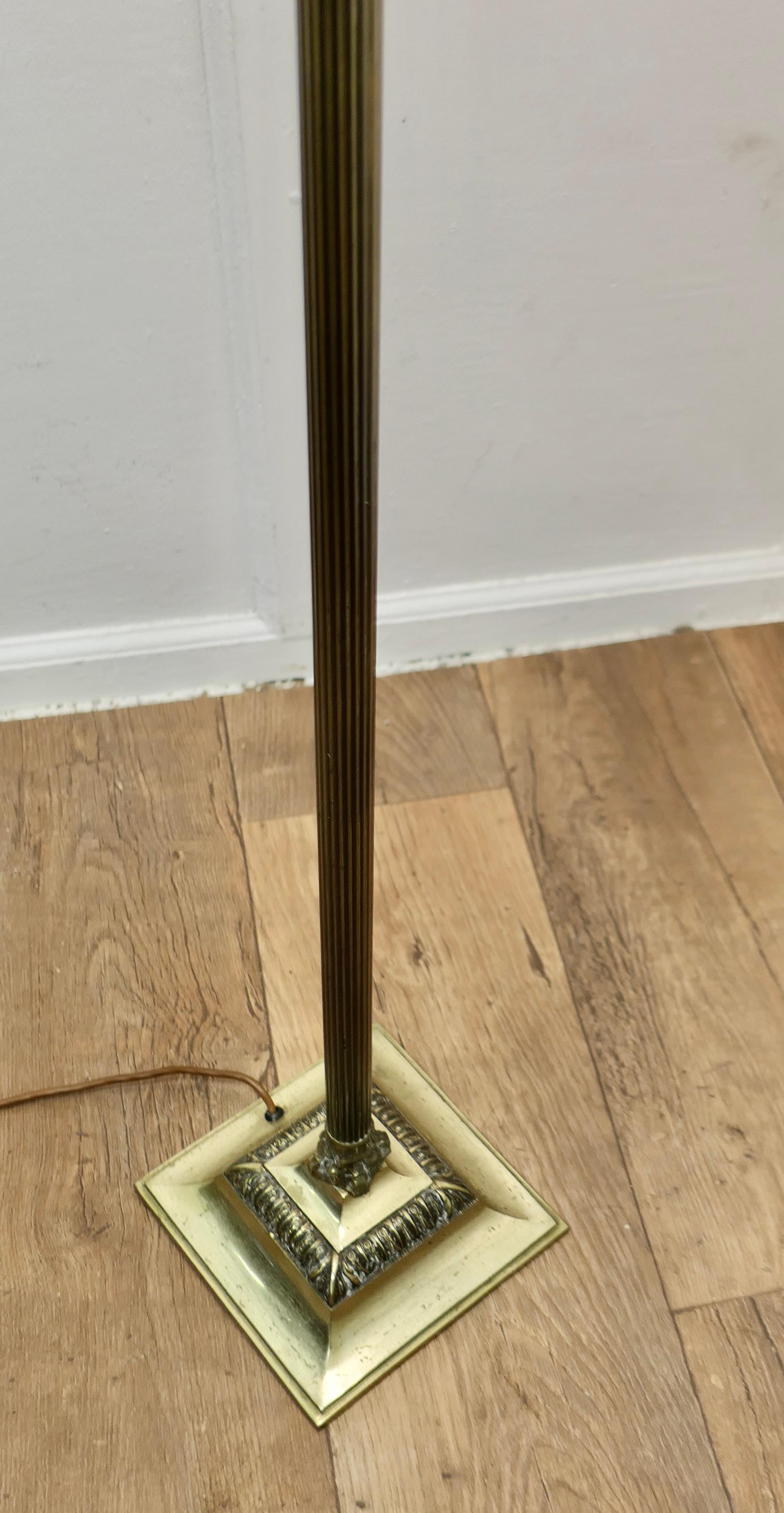 Dainty Cottage Brass Arts and Crafts Floor Lamp      In Good Condition In Chillerton, Isle of Wight