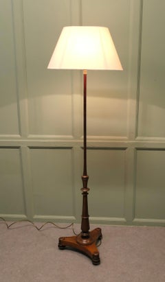 Dainty Cottage Style Floor Lamp This is a very attractive piece