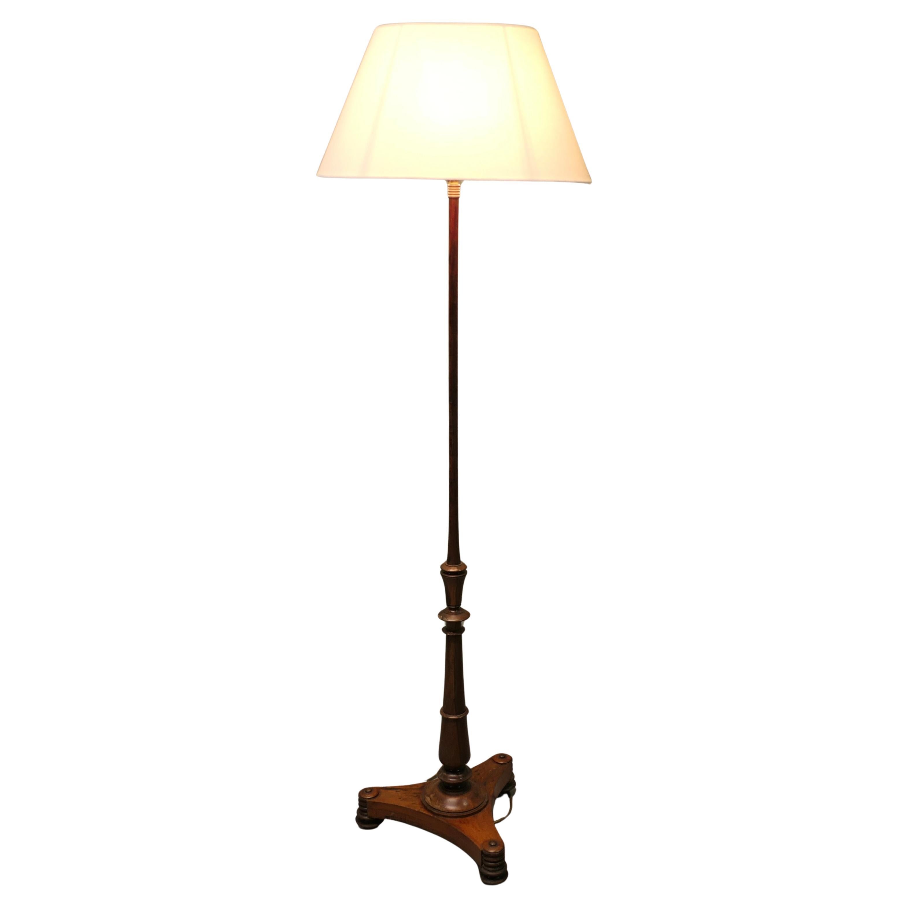 Dainty Cottage Style Floor Lamp This is a very attractive piece