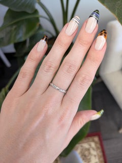 Bague à diamant en or blanc 14K - Bague gravée florale minimaliste