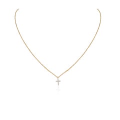 Collana con ciondolo a croce tempestata di diamanti e catena in oro giallo massiccio 18 carati