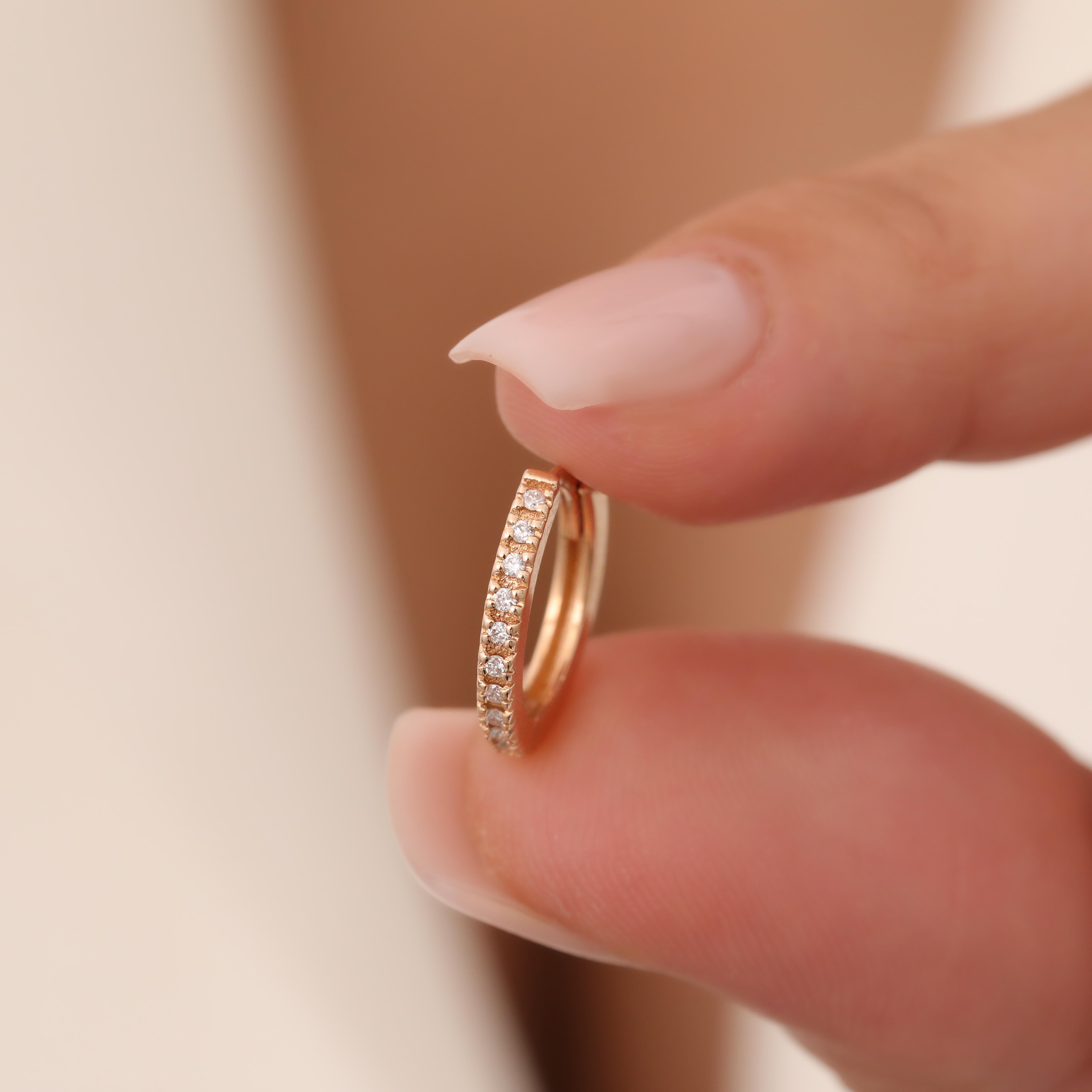 Orecchino Huggies con diamante In condizioni Nuovo in vendita a Fatih, 34