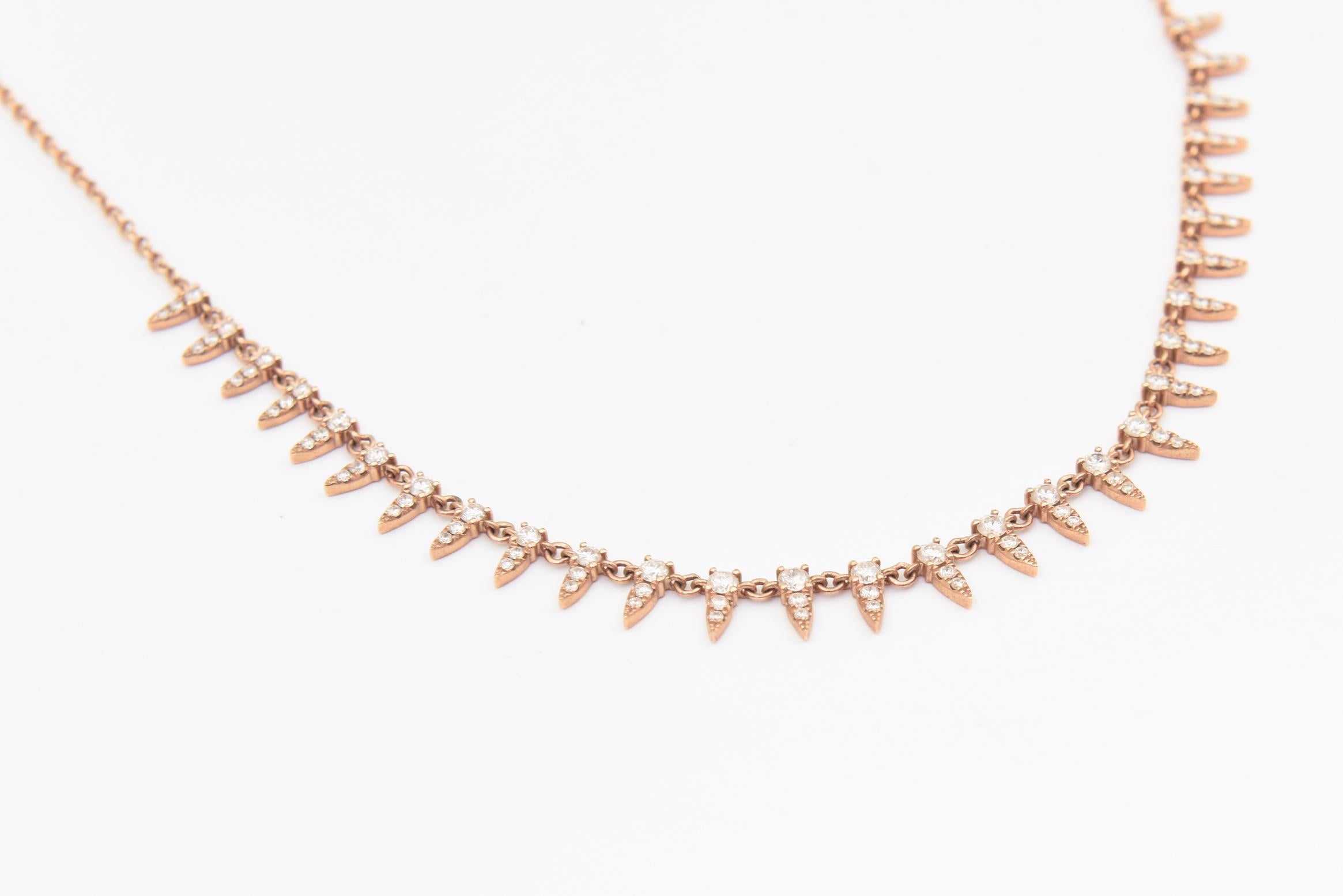 Collier à pointes de diamants en or rose 14k Bon état - En vente à Miami Beach, FL