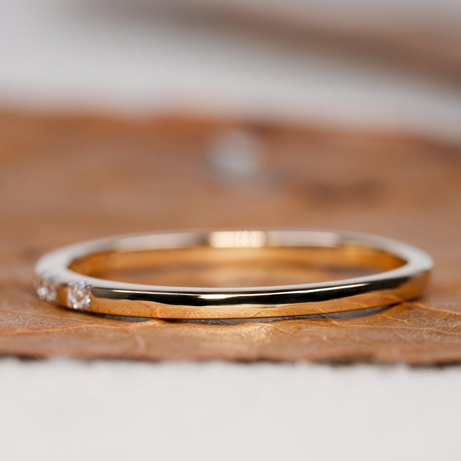Delicado anillo de boda de diamantes de oro de 14k Anillo de diamantes naturales Anillo minimalista de regalo. en venta 1
