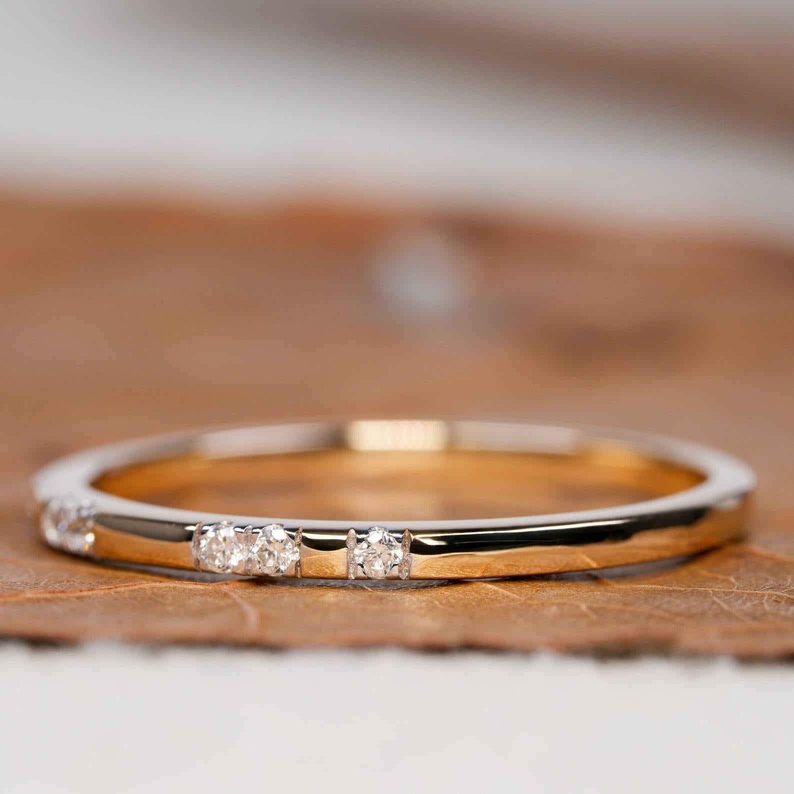 Delicado anillo de boda de diamantes de oro de 14k Anillo de diamantes naturales Anillo minimalista de regalo. en venta 3