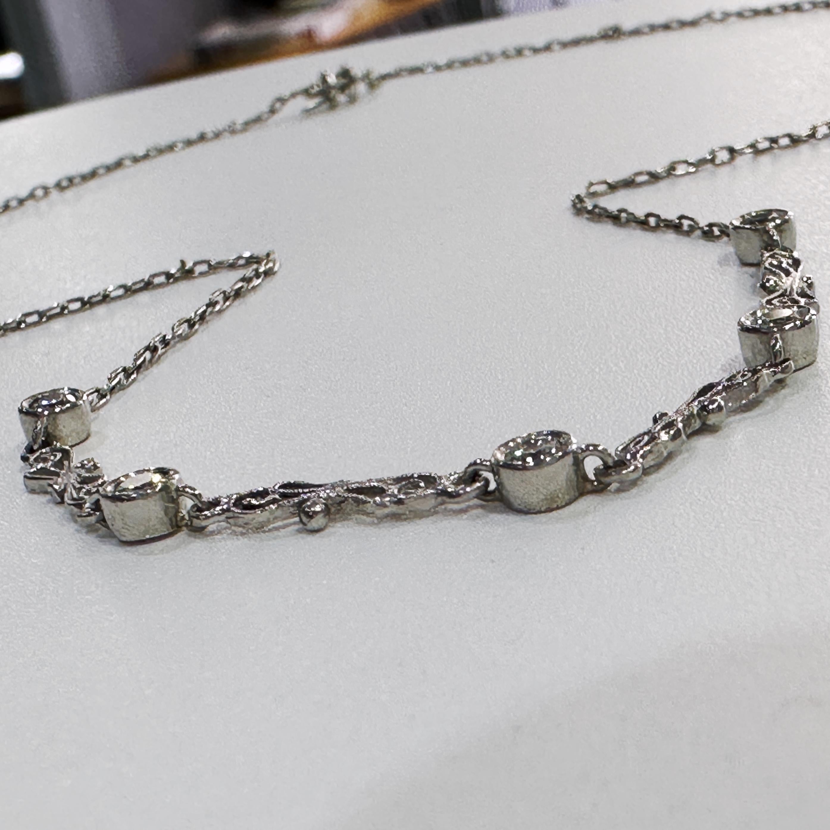 Collier ras du cou « Dainty Doo-Dad II » à maillons fantaisie en diamants et platine en vente 3