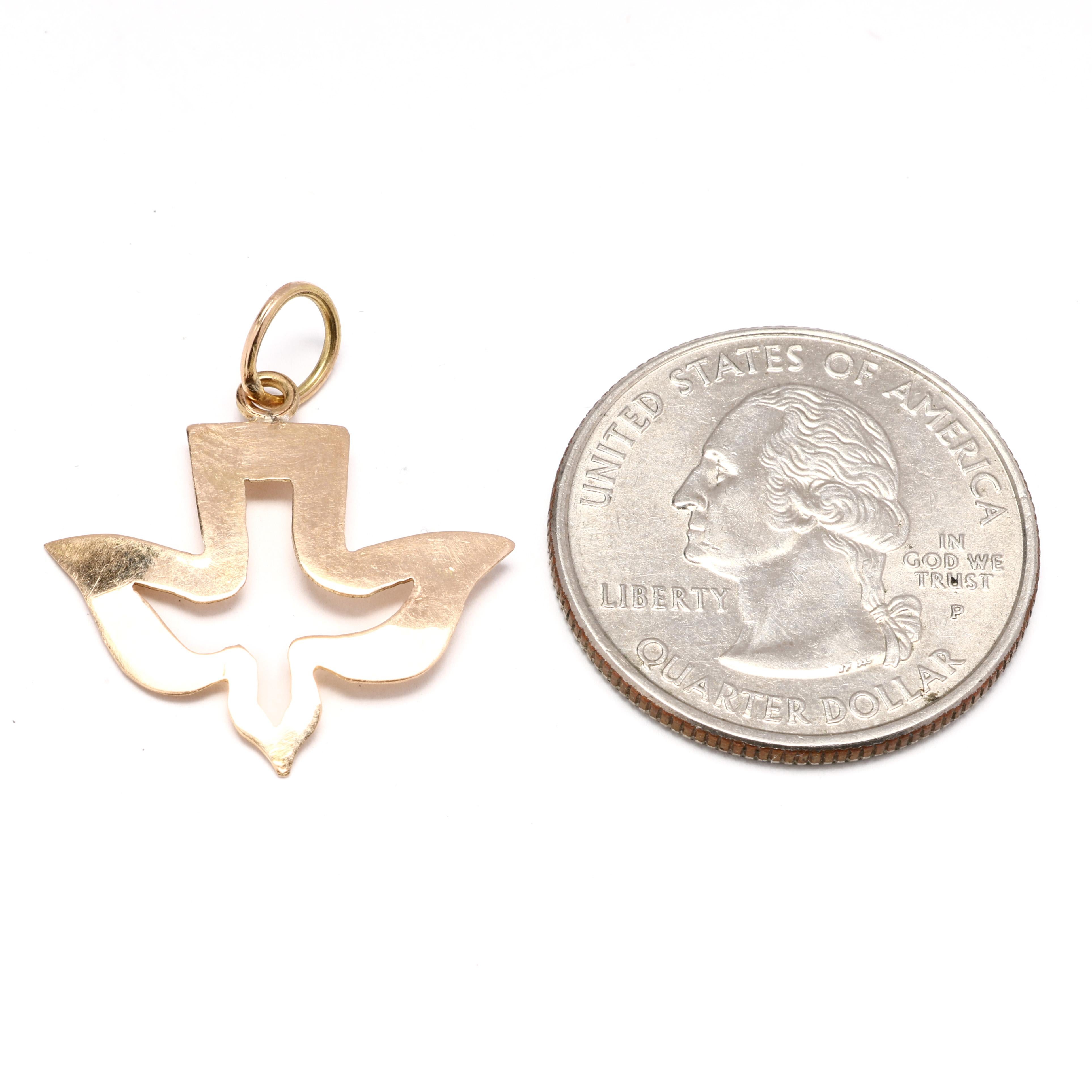 Dainty Dove Charm, 18K Yellow Gold, Length 1 Inch, Bird Charm, Animal Lover In Good Condition In McLeansville, NC