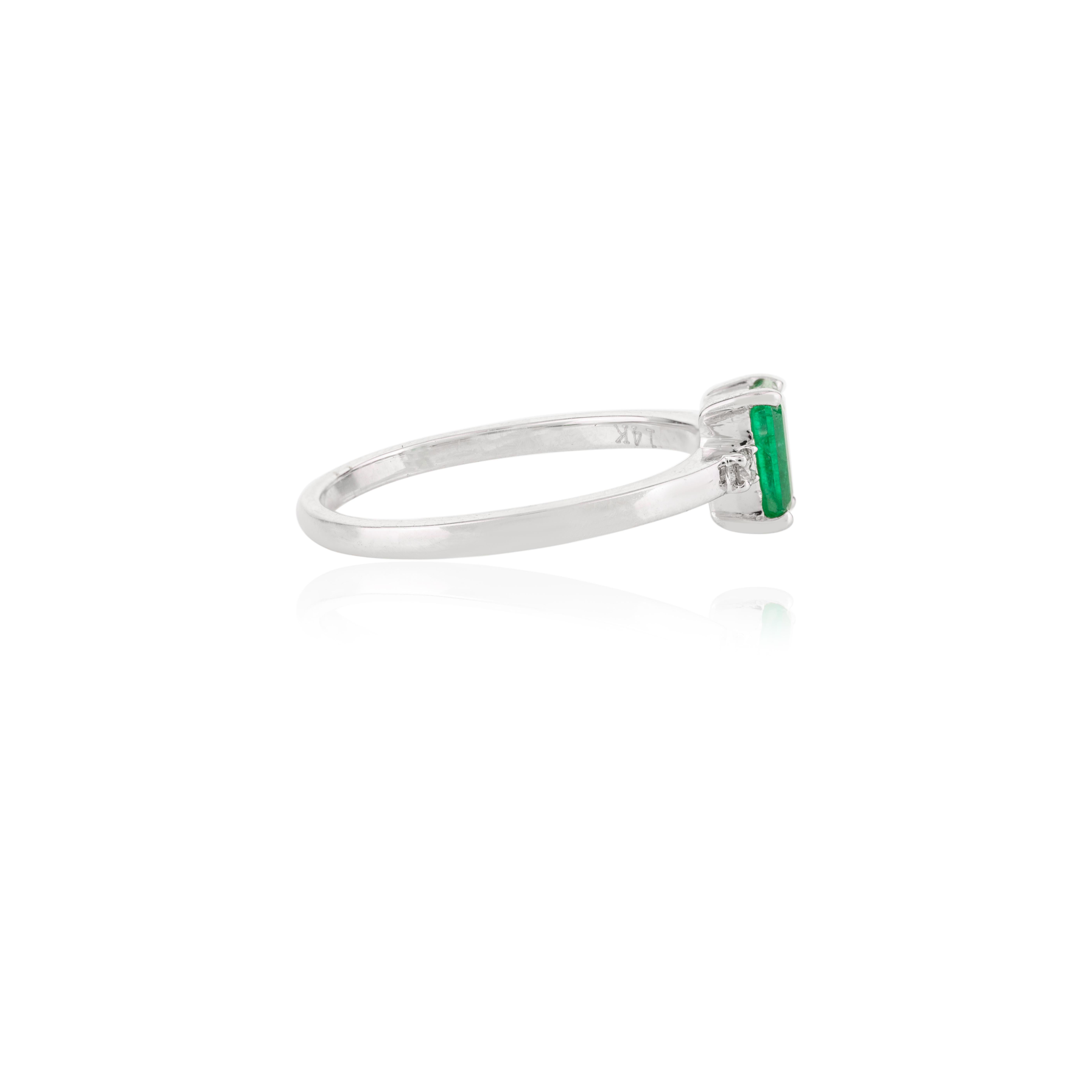 For Sale:  Dainty Octagon Emerald Diamond 14K Solid White Gold Everyday Ring for Her 3