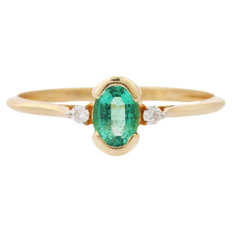 Dainty Emerald Diamond Wedding Ring for Women in 14k Solid Yellow Gold