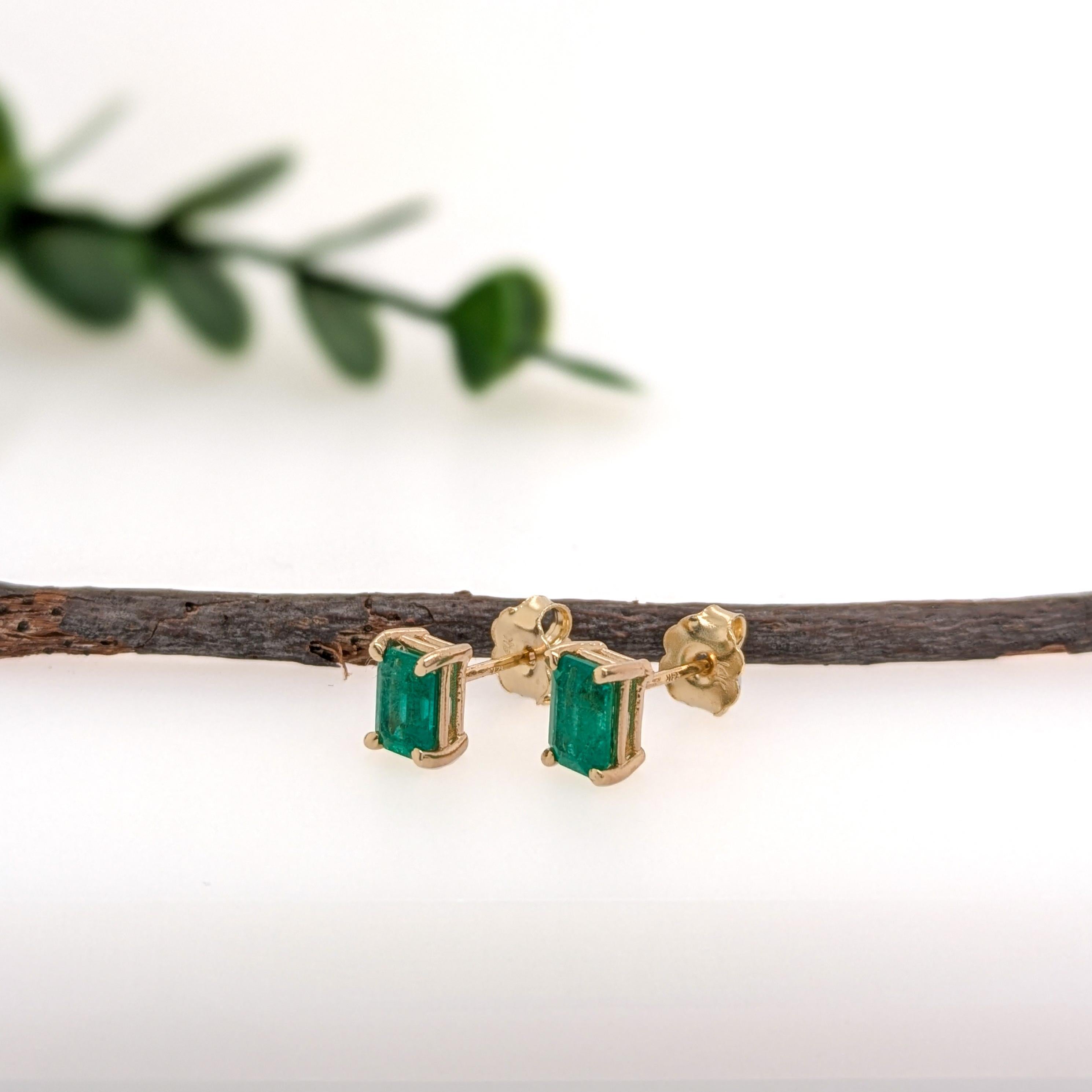 6x4mm - Dainty Zambian Emerald Solitaire Stud Earrings in Solid 14K Yellow Gold In New Condition In Columbus, OH