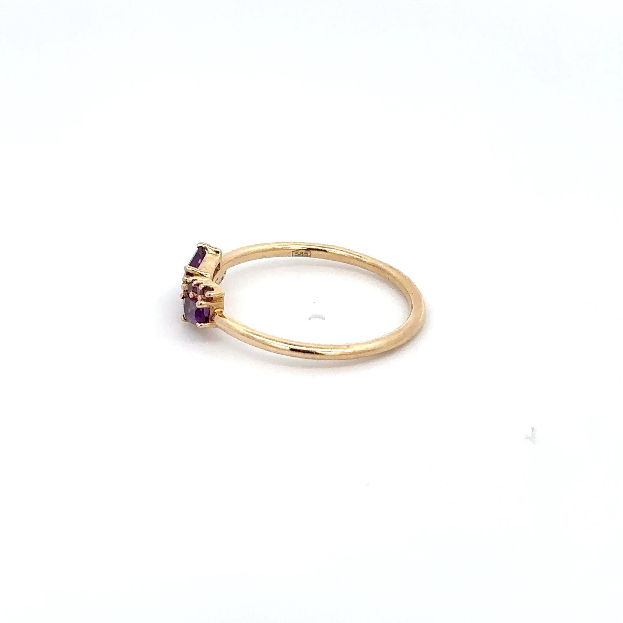 For Sale:  Everyday Wear Asymmetrical Amethyst Ring For Her in 14k Solid Yellow Gold 7