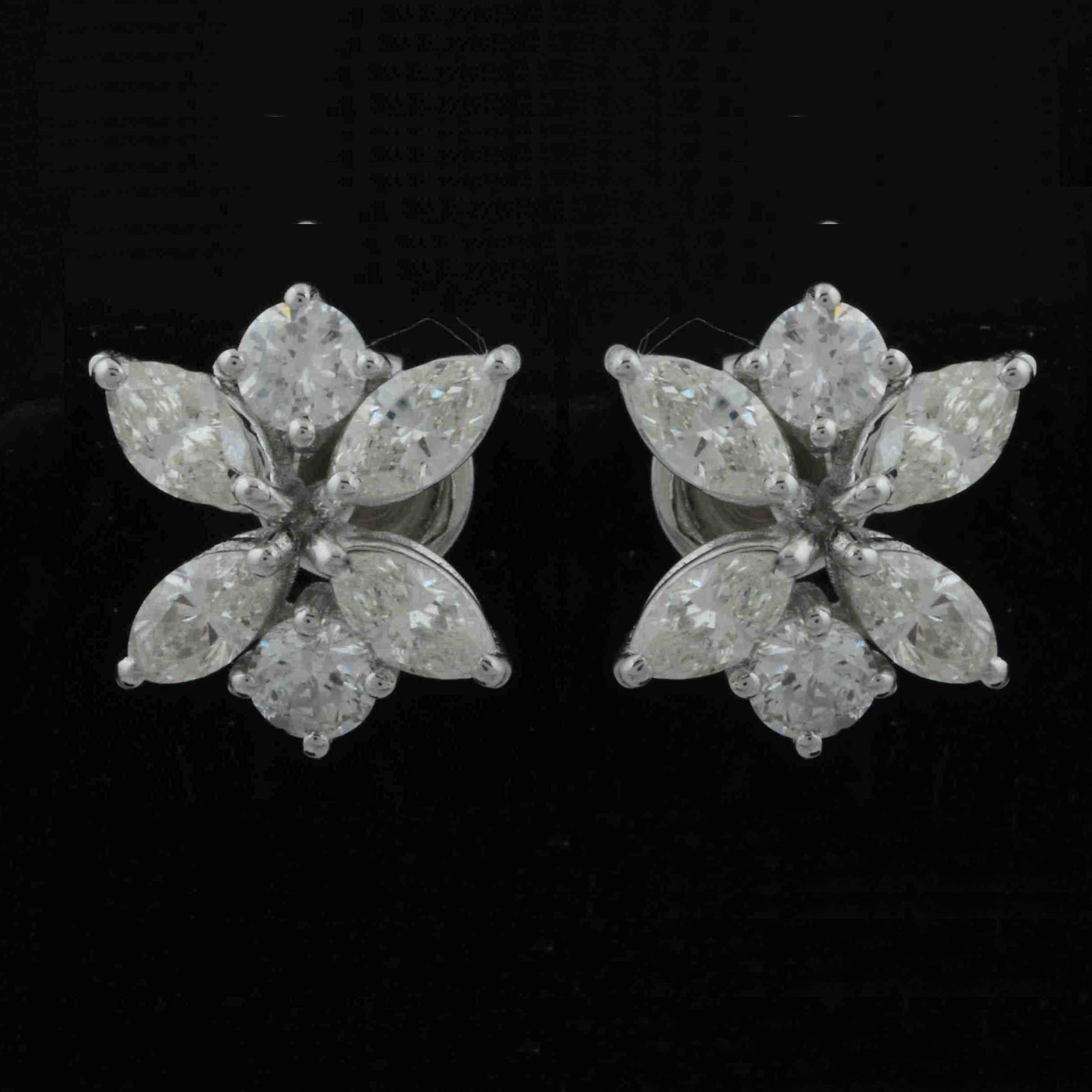 Orecchini a perno con diamanti tondi e marquise a grappolo Dainty Flower Cluster in oro bianco 18 carati In condizioni Nuovo in vendita a Diera, Dubai